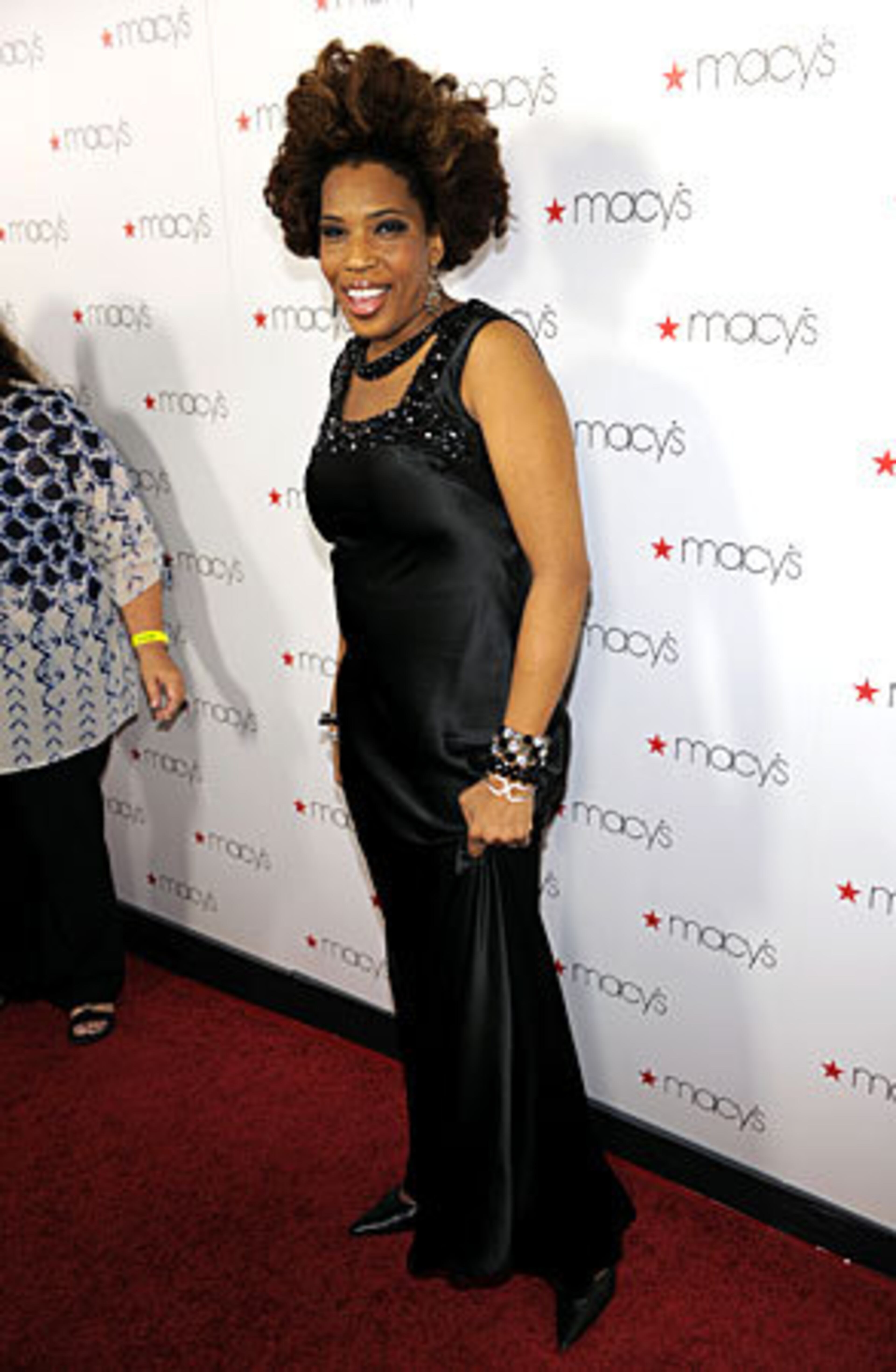 Macy Gray arrives.