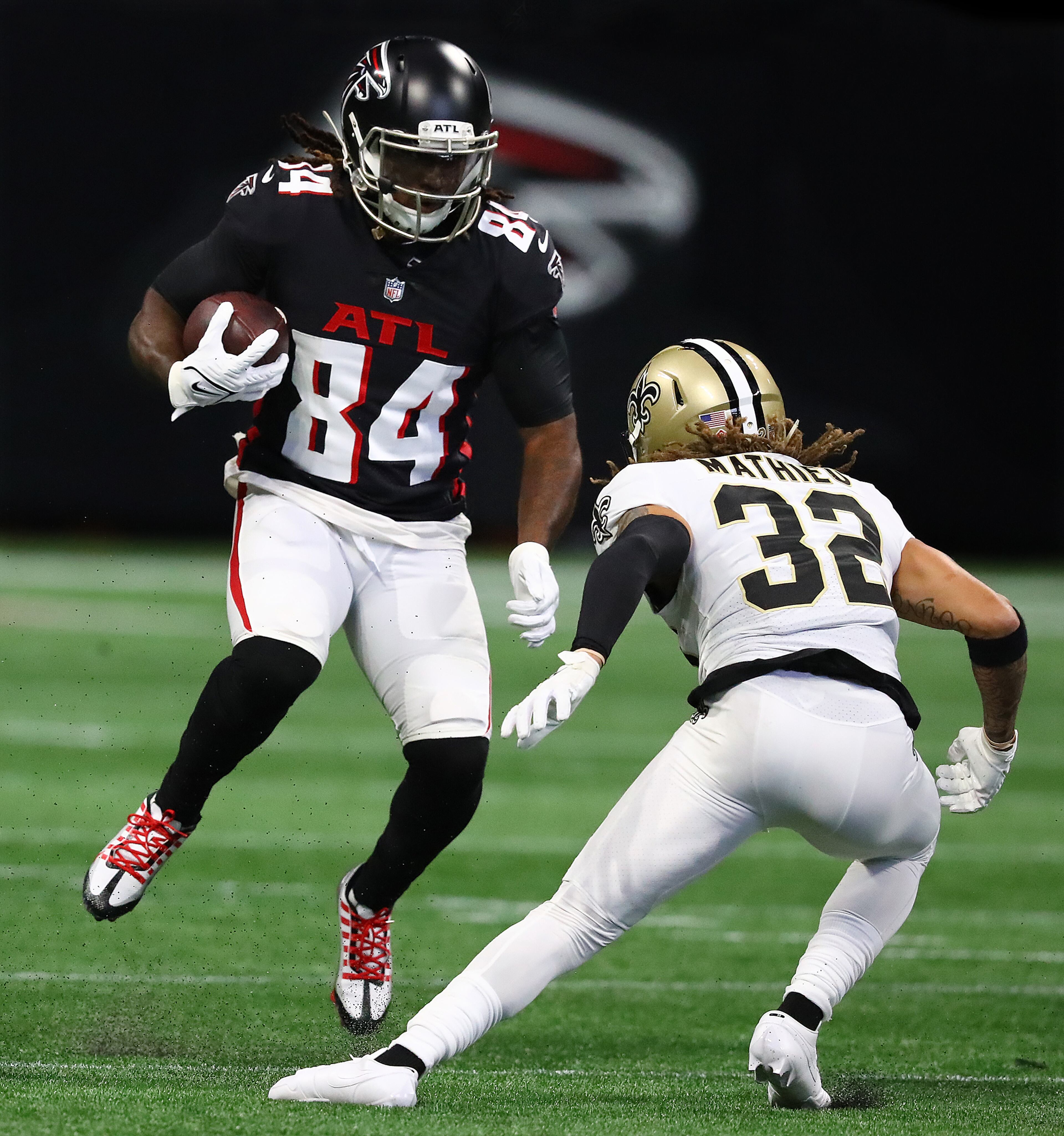 Falcons running back Cordarrelle Patterson looks for room during the first half against the Saints on Sunday in Atlanta. (Curtis Compton / Curtis Compton@ajc.com)