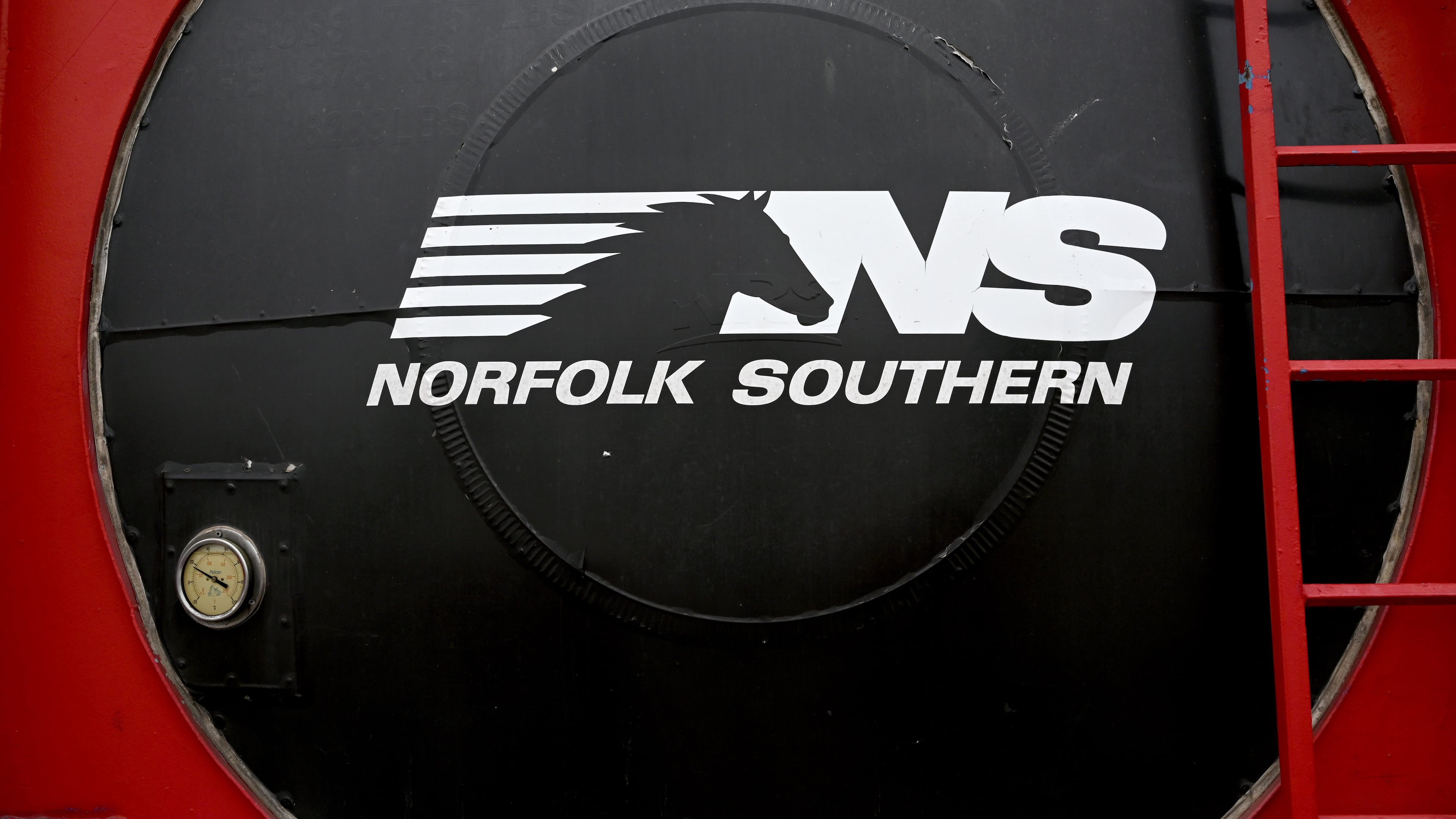 A man, identified as a contractor for Norfolk Southern, was fatally shot Monday night at one of the company’s facilities in Austell, officials say. (Hyosub Shin/AJC)