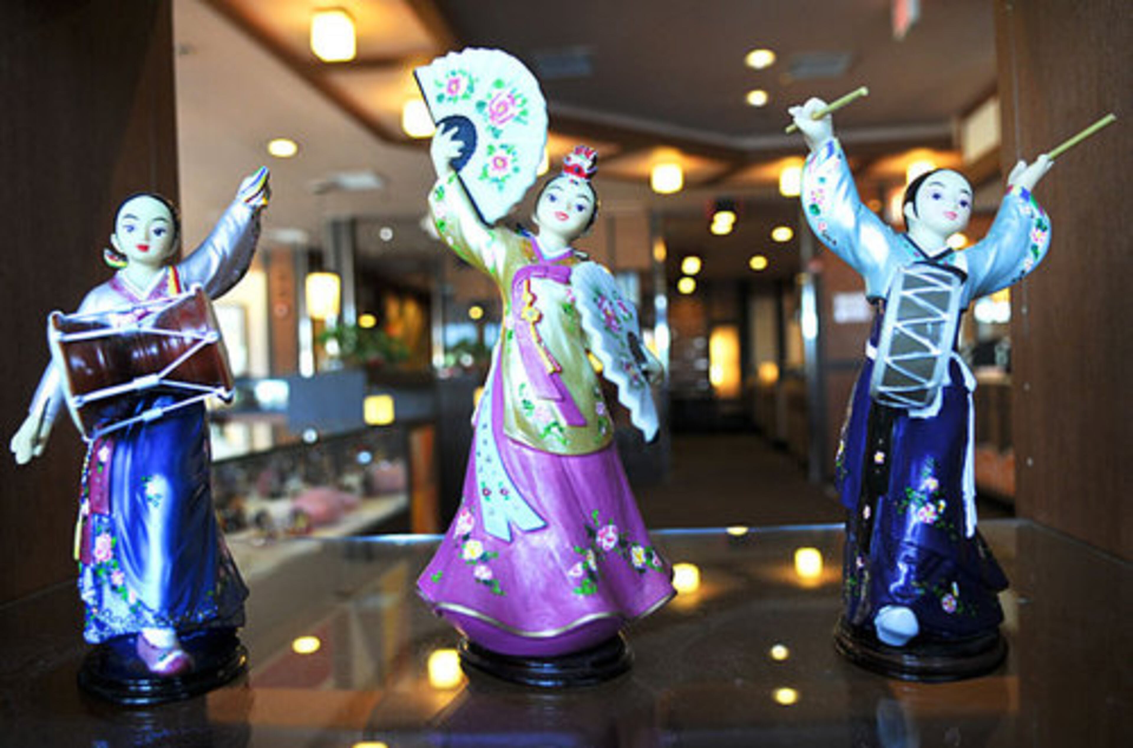 More delecate figurines at Myung Ga Won.