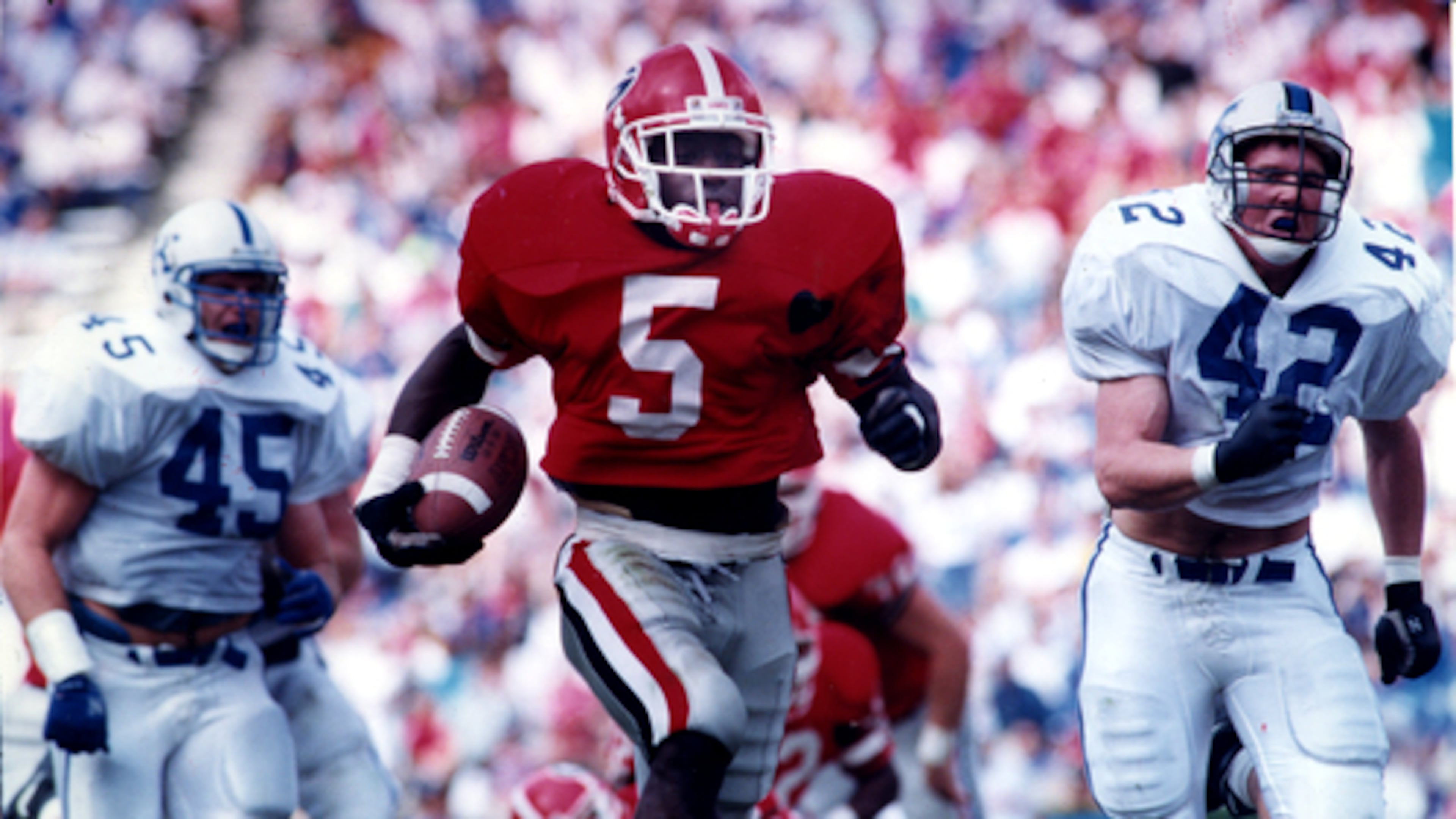 Garrison Hearst came out of Class A Lincoln County in 1990 and eventually placed third in the 1992 race for the Heisman Trophy. He led the Bulldogs in rushing during his three seasons in Athens and his 1,594 yards in 1992 are the most by any Georgia back besides Herschel Walker. Hearst, who averaged a whopping 6.99 yards per carry his junior year, turned pro before his senior year. (William Berry/AJC file)