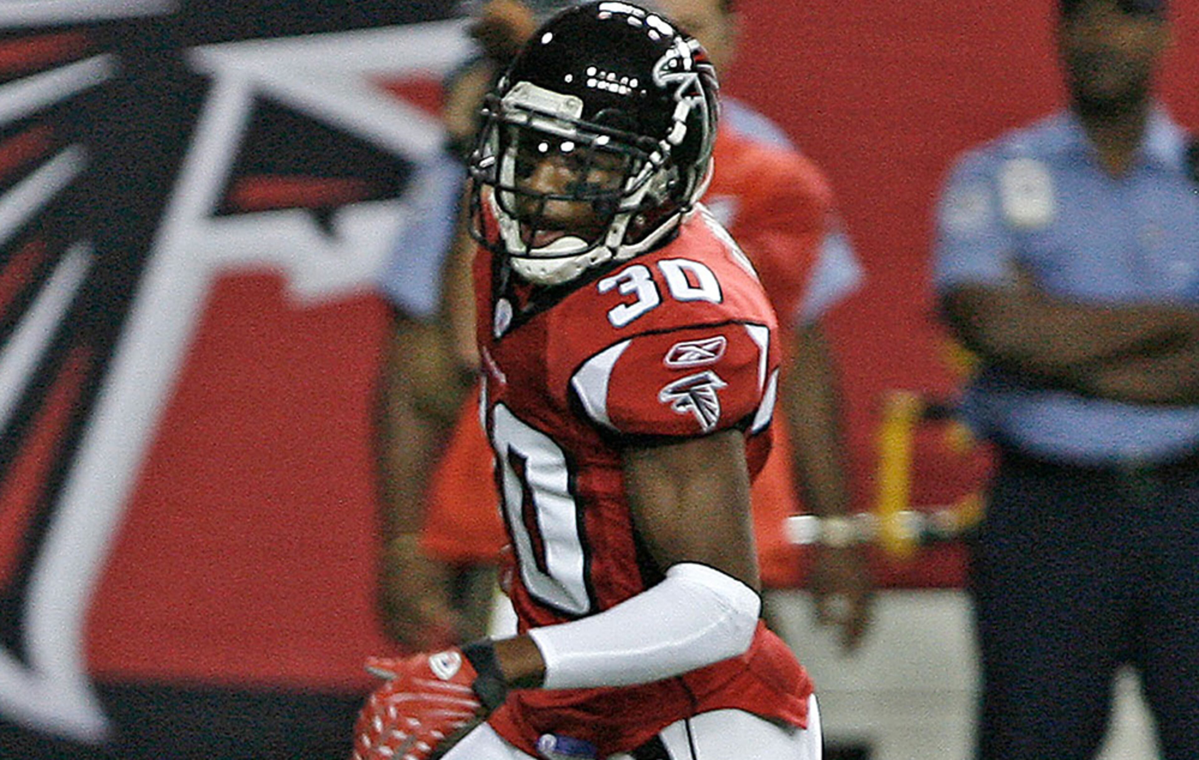 Sixth round, 9th pick (185th overall): With the 185th-overall pick in 2007, the Falcons selected cornerback David Irons out of Auburn. He played in 20 games over two seasons in Atlanta. Other notable Falcons' picks at that spot: Tennessee-Chattanooga tackle Brent Adams (1975) and flanker Jim Callahan of Temple (1969). (Mike Zarrilli / Getty Images)