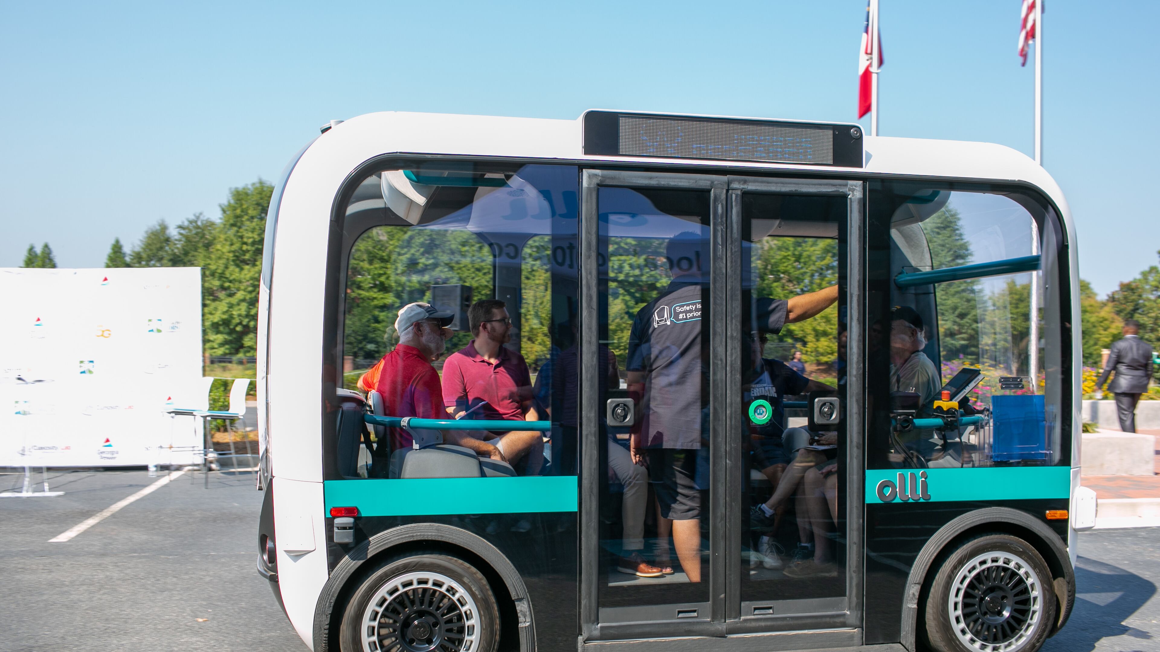 An autonomous driving shuttle, in Peachtree Corners in 2019, operating on a test loop. The author says similar shuttles could provide transit on the entire Atlanta Beltline. (Photo/Rebecca Wright for the Atlanta Journal-Constitution)