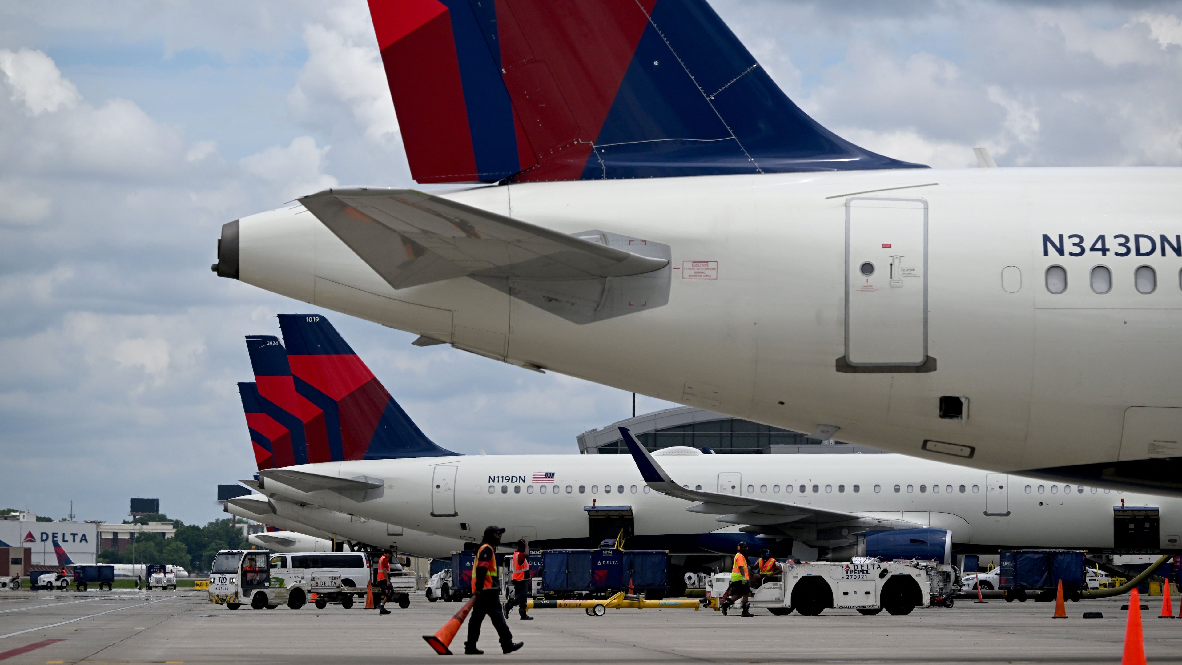 Delta airplanes at Hartsfield-Jackson Atlanta International Airport on Thursday, May 28, 2026. (Hyosub Shin/AJC)