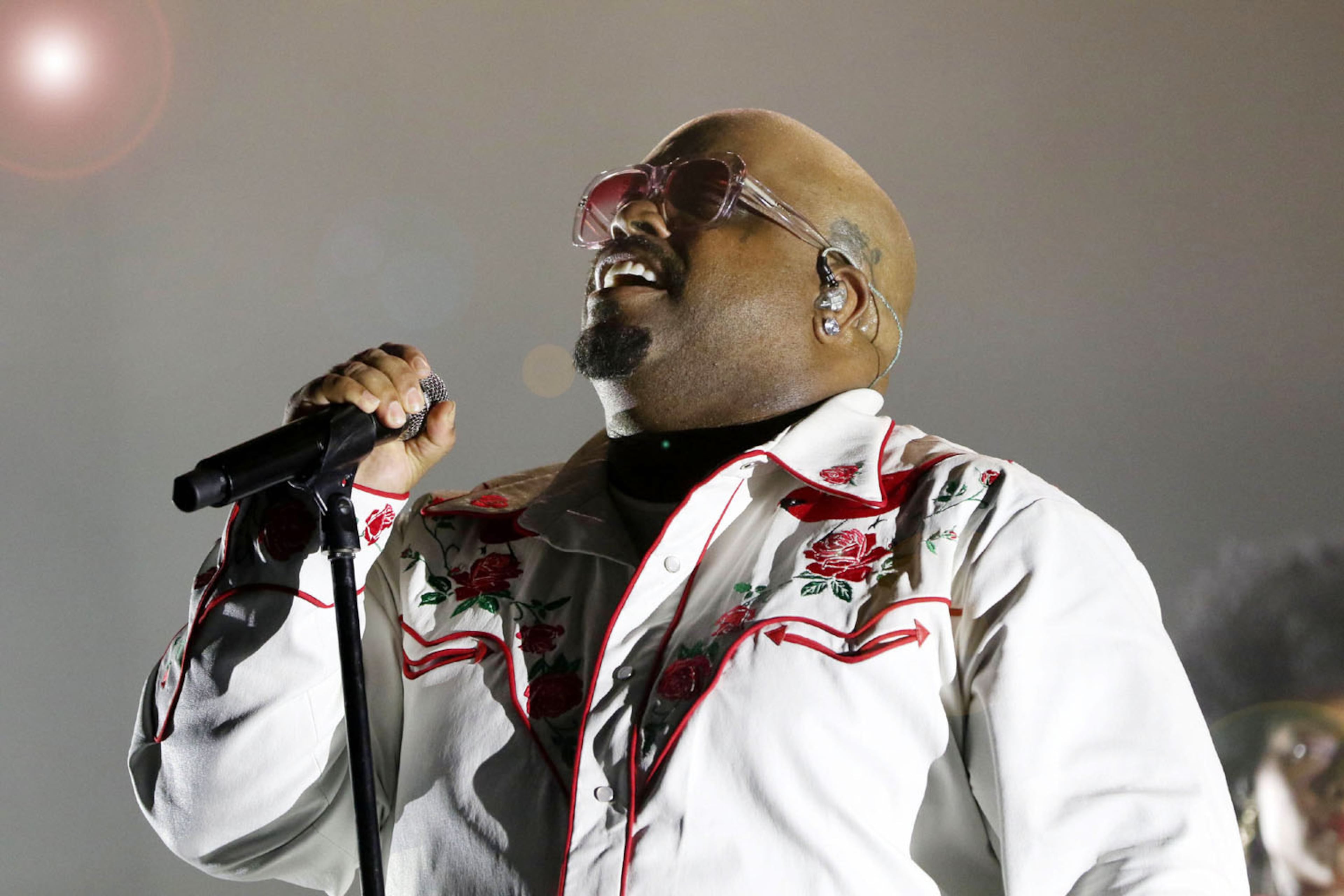 CeeLo Green entertained sold-out Center Stage Theater on Friday, December 13, 2019 on his Holiday Hits Tour 2019.
Robb Cohen Photography & Video /RobbsPhotos.com