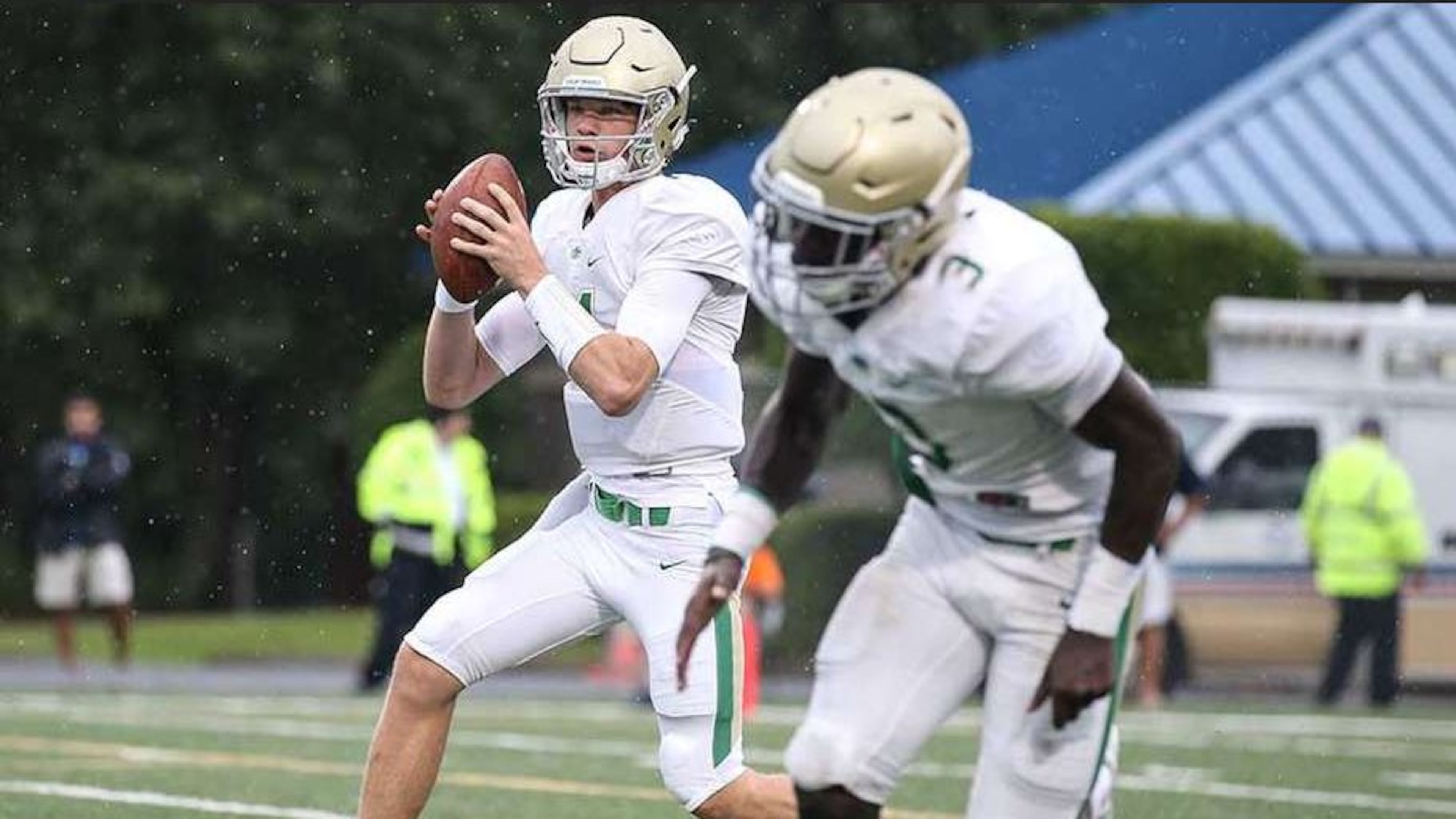 Buford quarterback Mic Roof