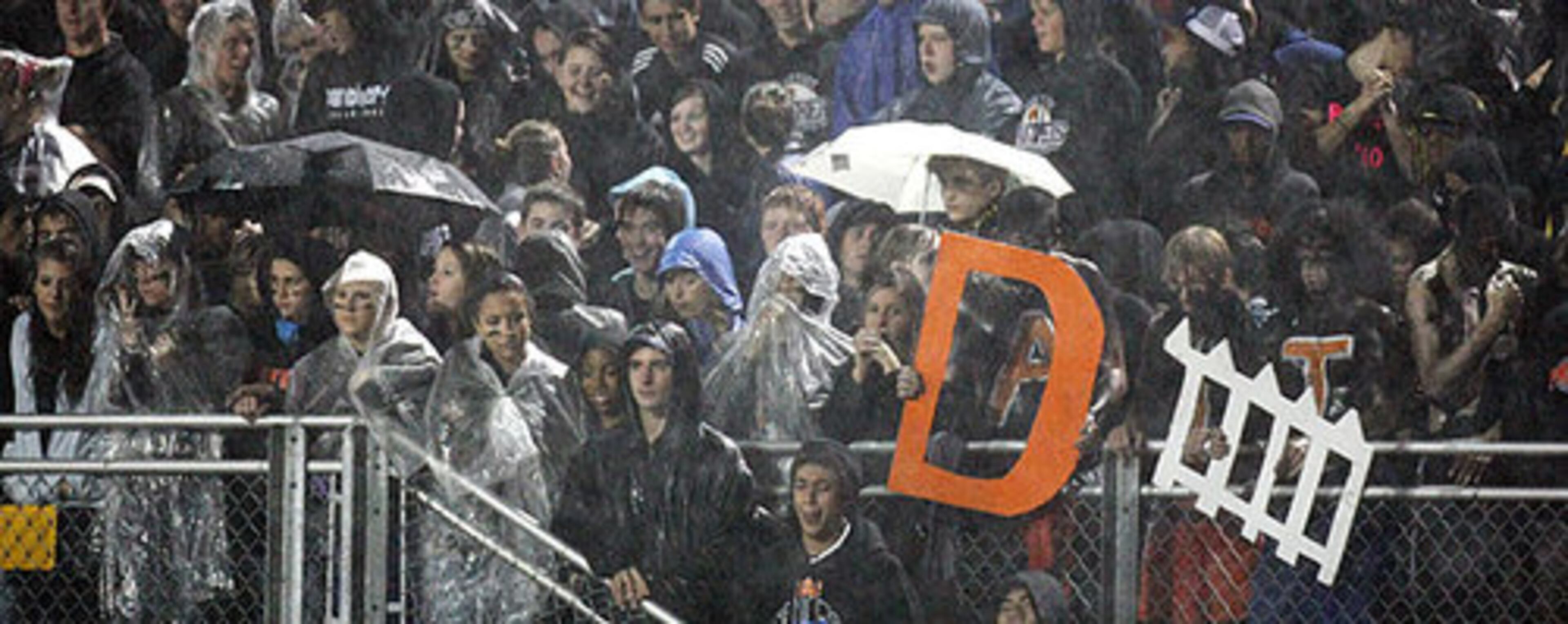 Parkview running back #6 Brandon Jacobs is tackled at the line of scrimmage by Brookwood linebacker #10 David Cooper.