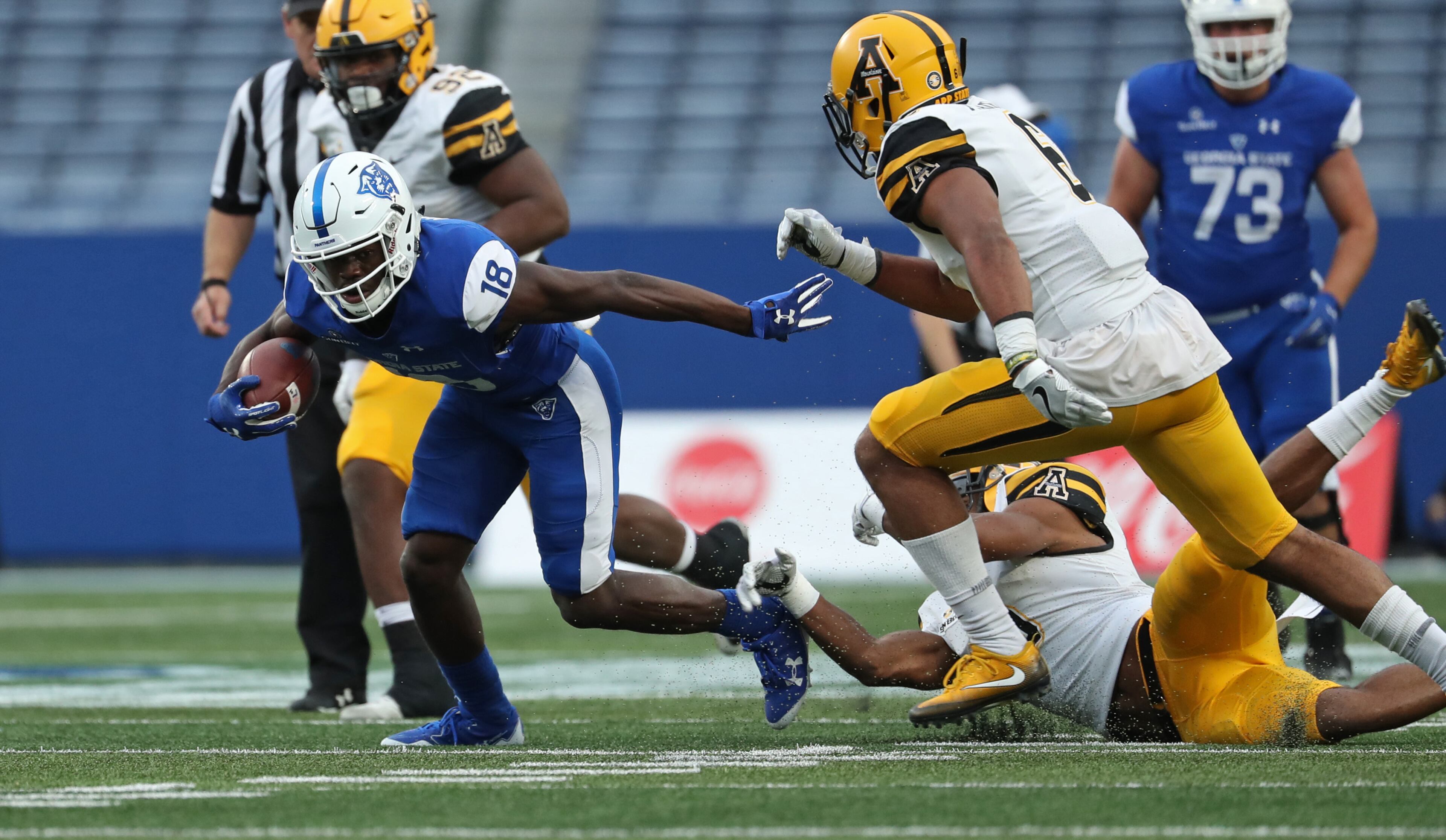November 25, 2017 - Atlanta, Ga: Georgia State Panthers wide receiver Penny Hart (18) runs after a catch in the second half of their game against the Appalachian State at GSU Stadium Saturday, November 25, 2017, in Atlanta. Appalachian State Mountaineers won 31-10. PHOTO / JASON GETZ