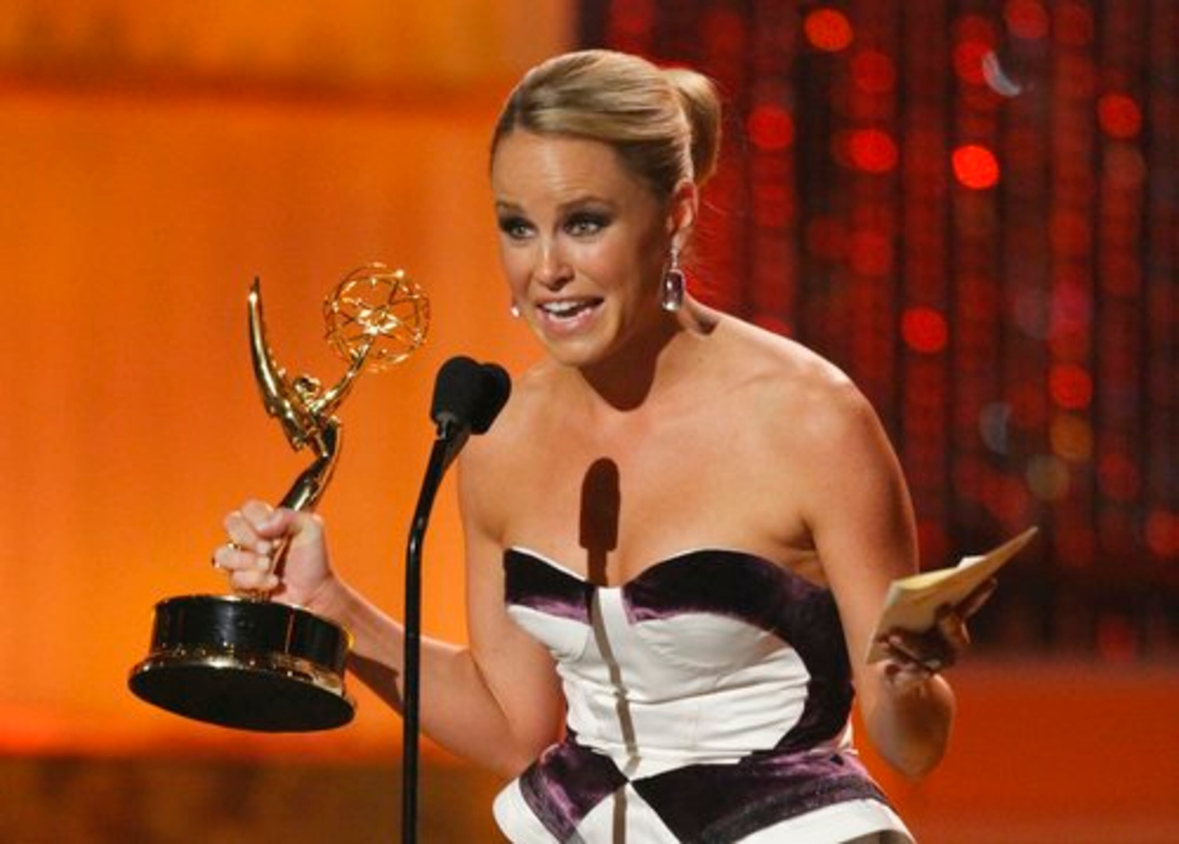 Julie Berman accepts the for Outstanding Younger Actress in a Drama Series at the 37th Annual Daytime Emmy Awards.