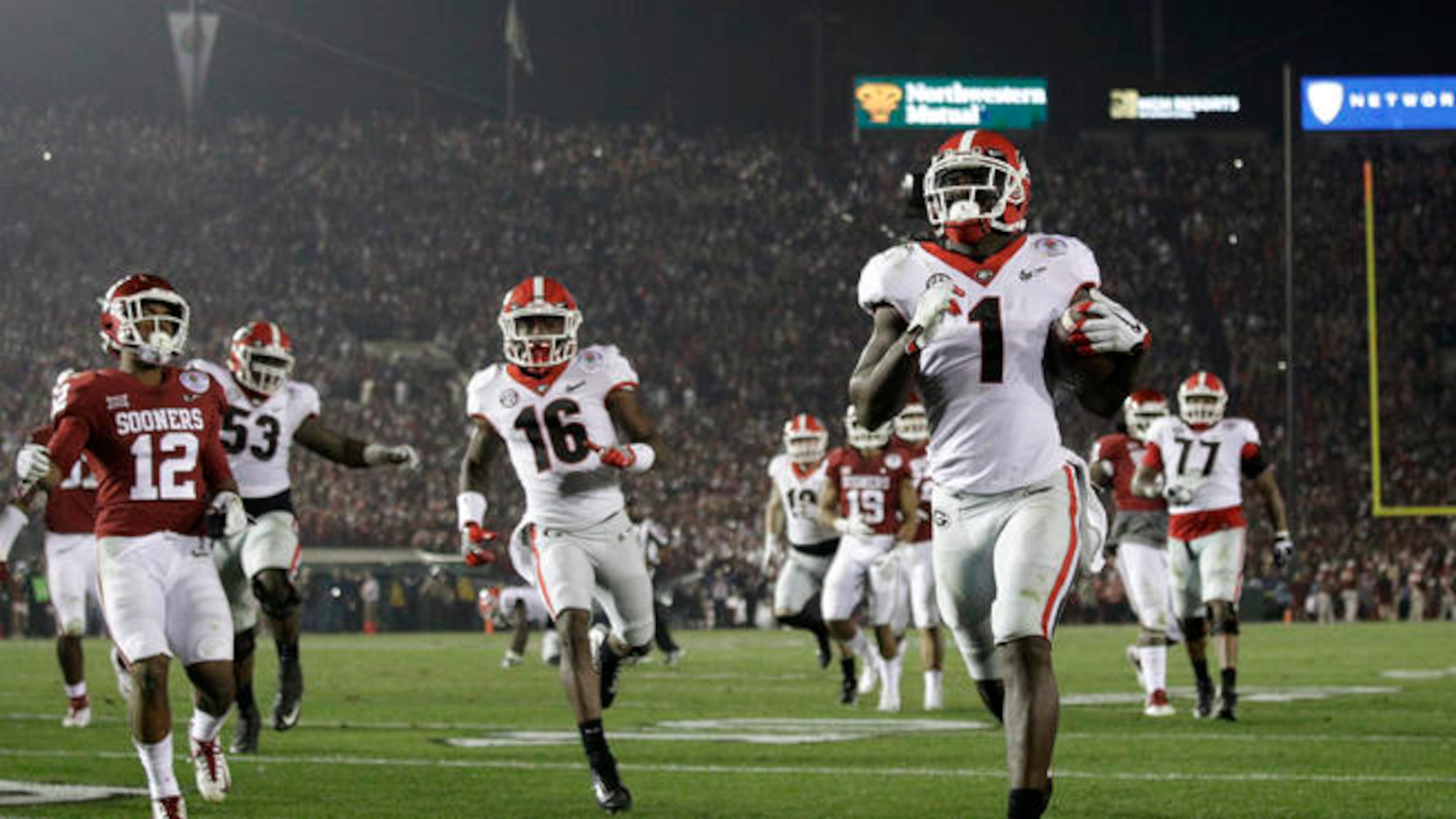 Sony Michel’s 27-yard run in the second overtime clinched Georgia’s 54-48 win over Oklahoma in the Rose Bowl. (AP File)