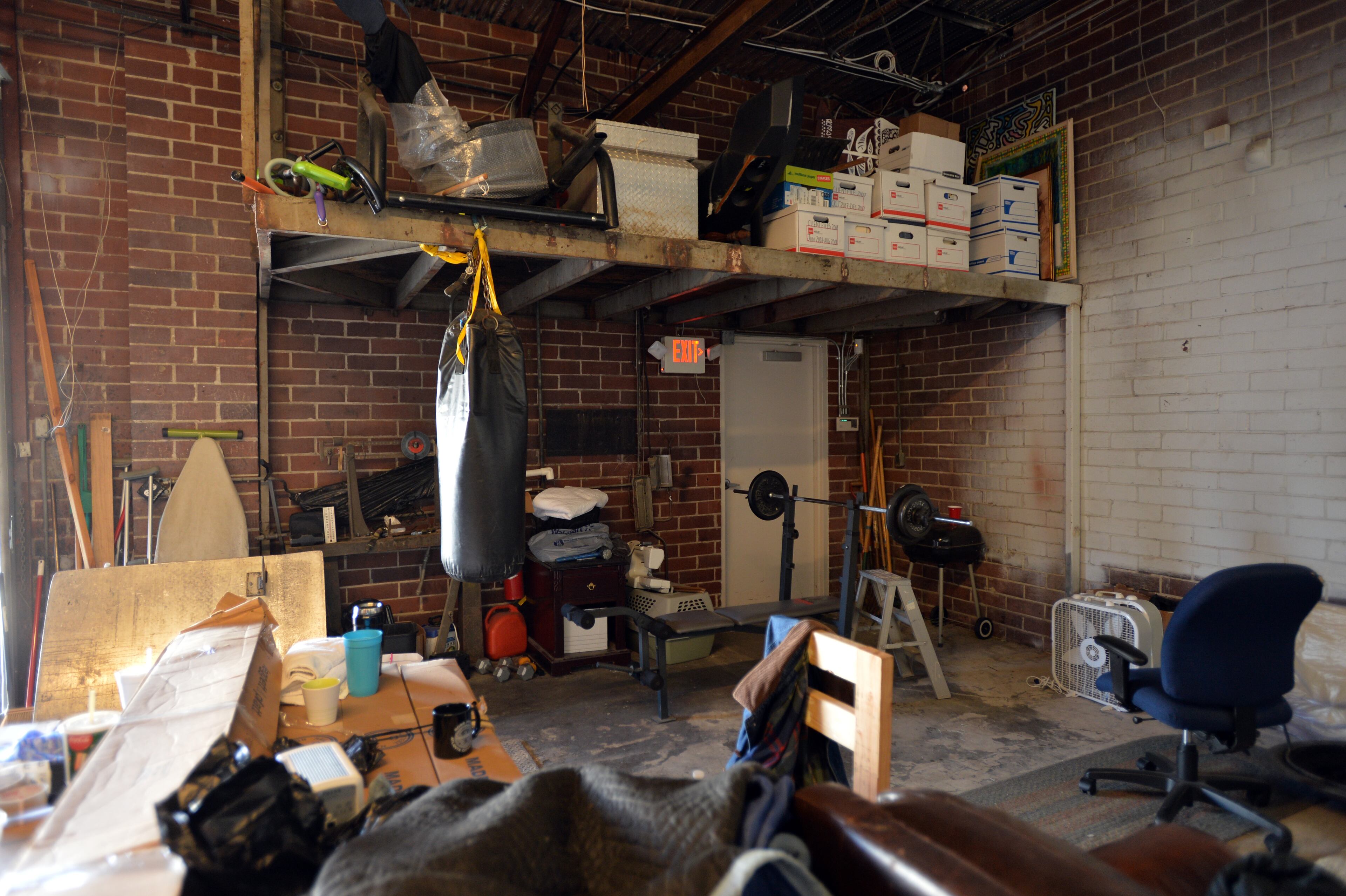 The majority of the homeless veterans going through the internship program at the Furniture Bank of Metro Atlanta are men. The bank has welcomed the additional help, but the non-profit’s modest offices became tight so veterans created a lounge area in the back of the warehouse, complete with punching bag and weight set to help blow off steam during breaks. HYOSUB SHIN / HSHIN@AJC.COM