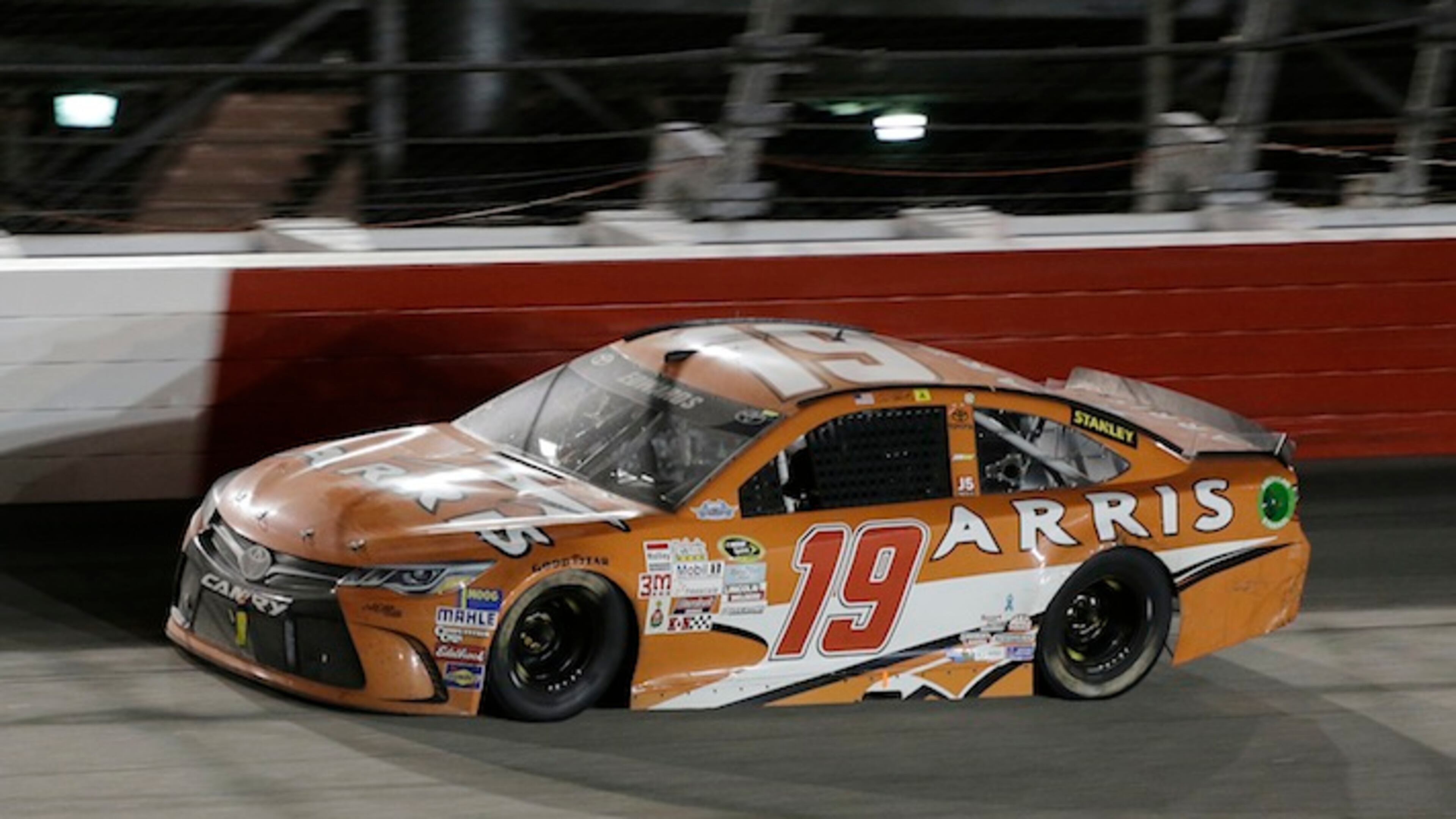 Carl Edwards drives to victory in a NASCAR Sprint Cup auto race at Darlington Raceway in Darlington, S.C., Sunday, Sept. 6, 2015. (AP Photo/Terry Renna)