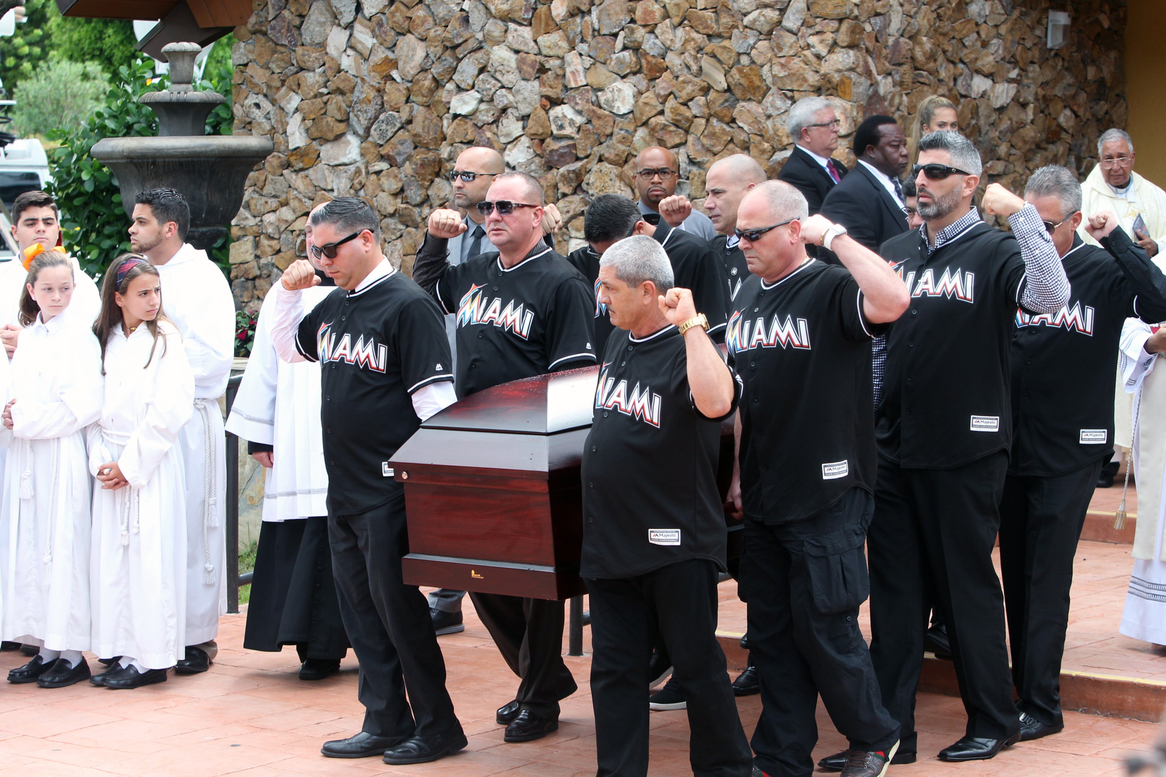 Family and friends carry the casket of Miami Marlins pitcher Jose Fernandez following a memorial service at St. Brendan Catholic Church in Miami on Thursday, Sept. 29, 2016. (Roberto Koltun/El Nuevo Herald/TNS)