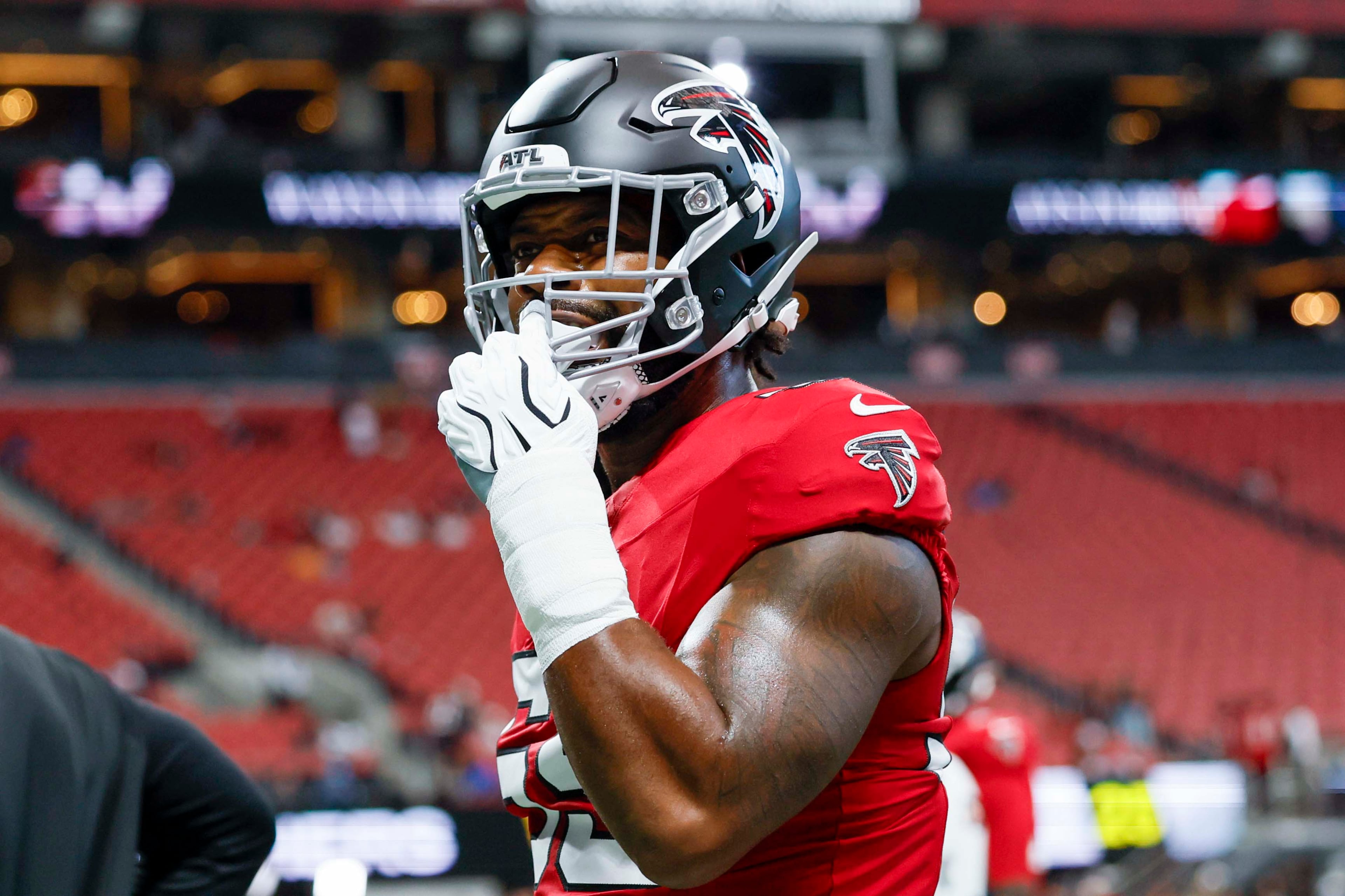 Atlanta Falcons defensive end Za’Darius Smith (55) reacts during warm-ups before the game against the Carolina Panthers at Mercedes-Benz Stadium in Atlanta on Sunday, September 20, 2026. (Miguel Martinez/AJC)