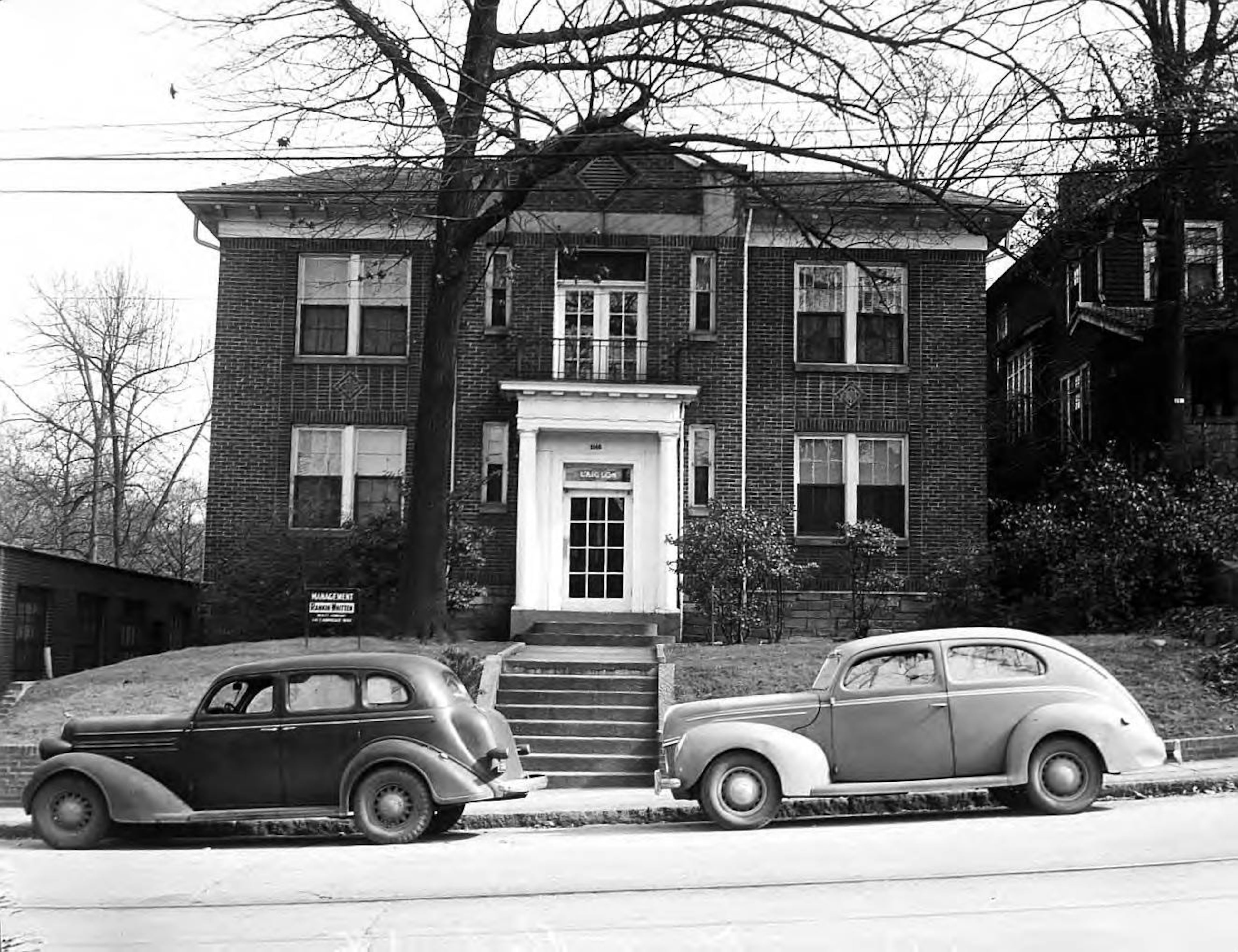 Apartment building at 1145 West Peachtree Street, NW, Atlanta, Georgia, January 29, 1944. LBGPNS10-007o, Lane Brothers Commercial Photographers Photographic Collection, 1920-1976. Photographic Collection, Special Collections and Archives, Georgia State University Library.