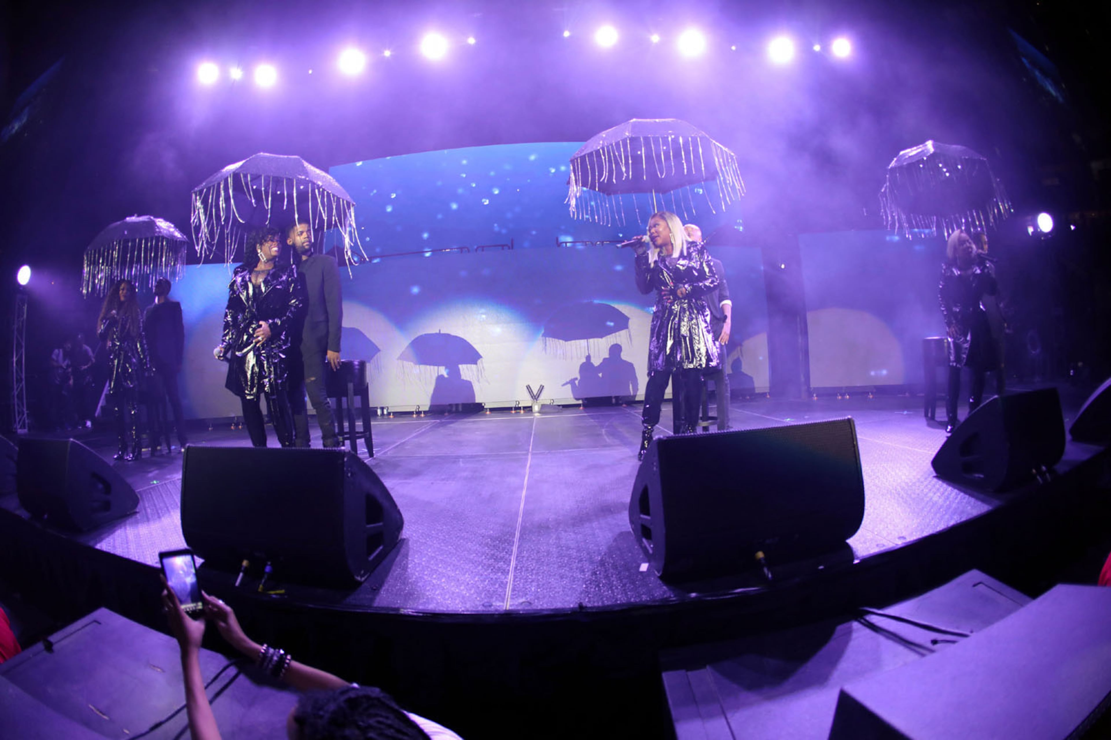 -- Xscape performs.
The So So Def 25th Anniversary Cultural Curren$y Tour entertained a packed State Farm Arena on Sunday, October 21, 2018.
Robb Cohen Photography & Video/ RobbsPhotos.com