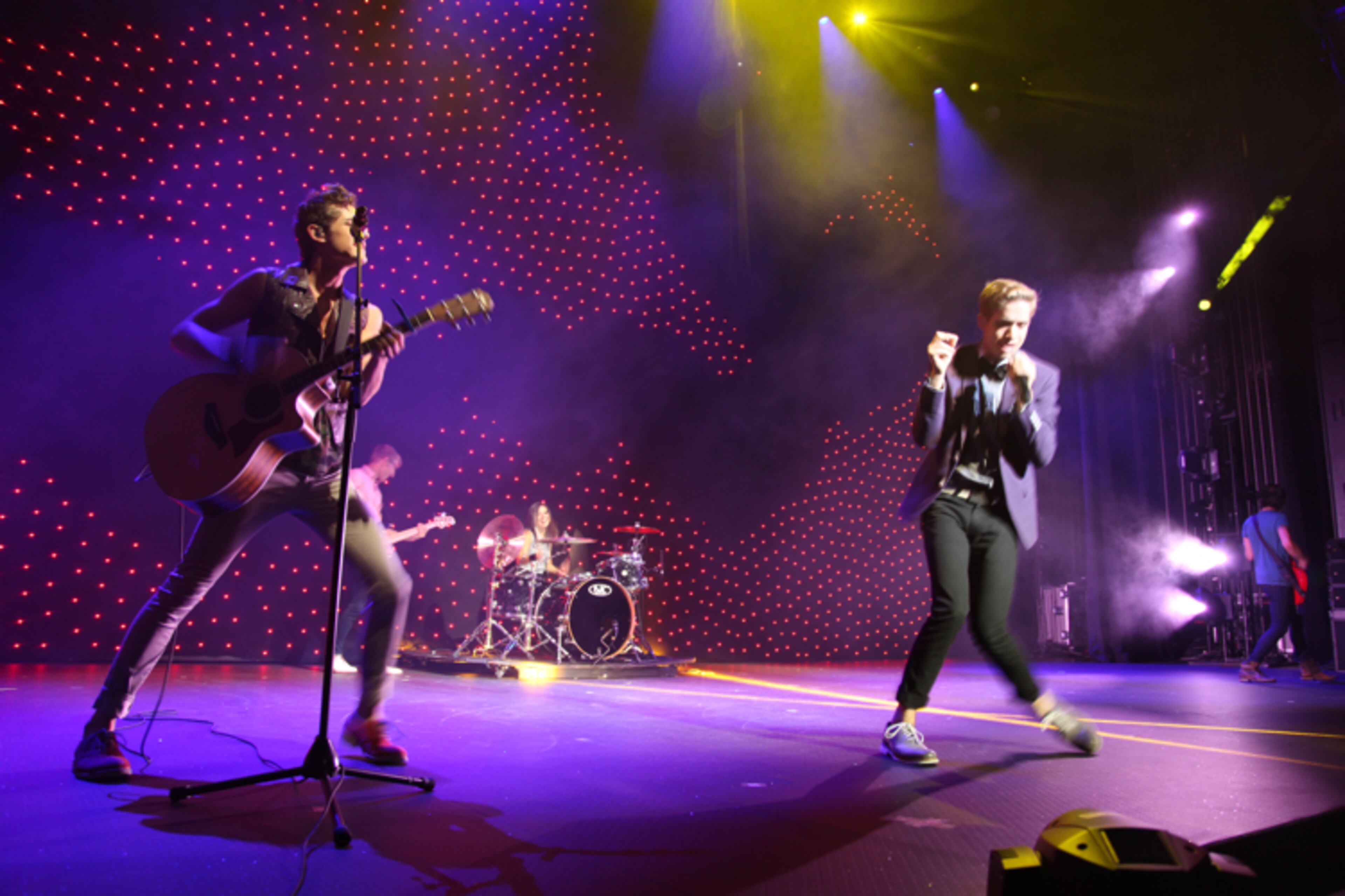 Opening this year’s show was Macy’s iHeartRadio Rising Star contest winner, The Summer Set, a five-member punk rock group originally formed by two Arizona-based brothers who started out writing tunes inspired by Jimmy Eat World and The Format.