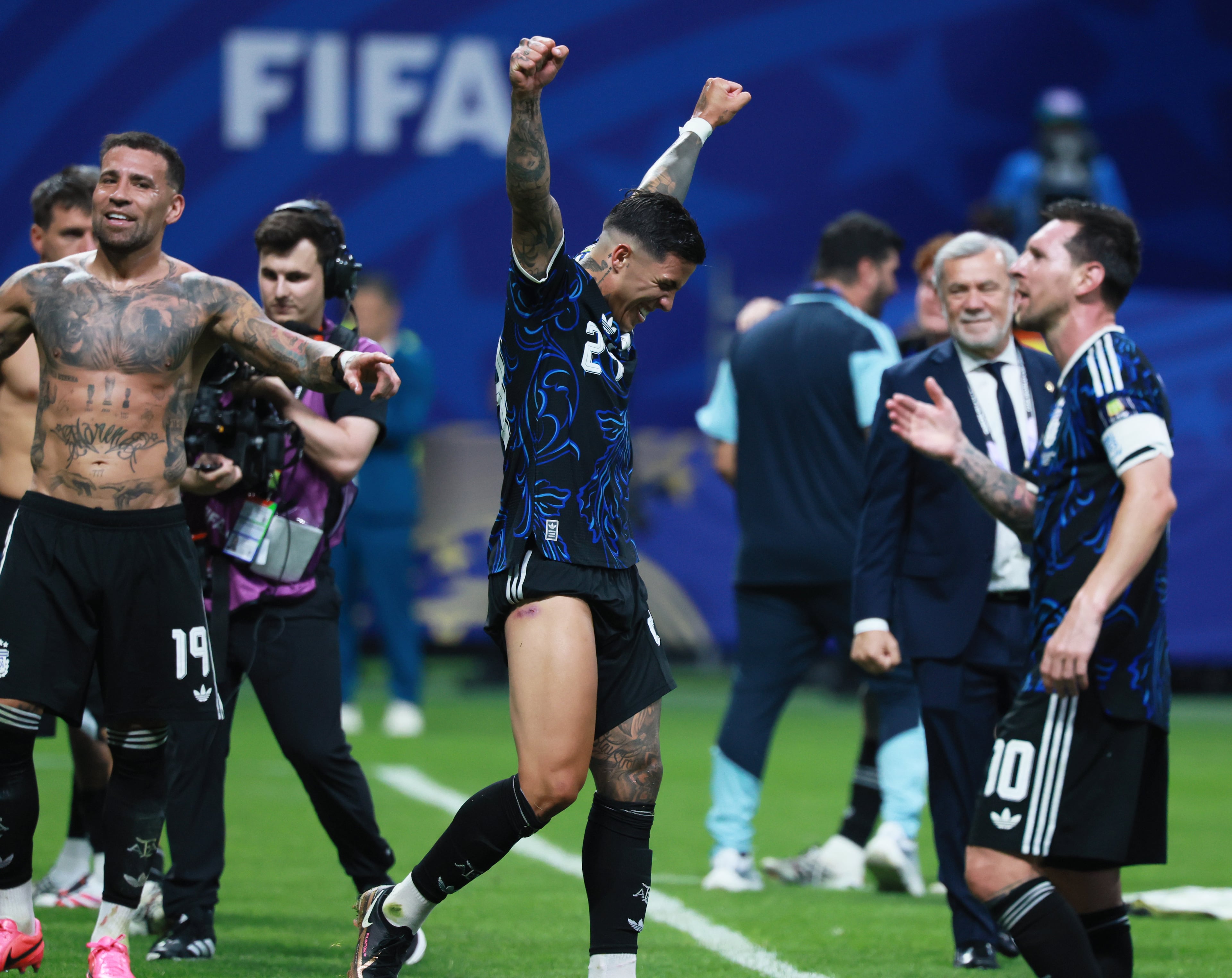 Argentina's Enzo Fernandez and teammates celebrate their win over England in FIFA World Cup Semifinal match at Atlanta Stadium (Mercedes-Benz Stadium) on Wednesday, July 15, 2026. (Miguel Martinez/AJC)
