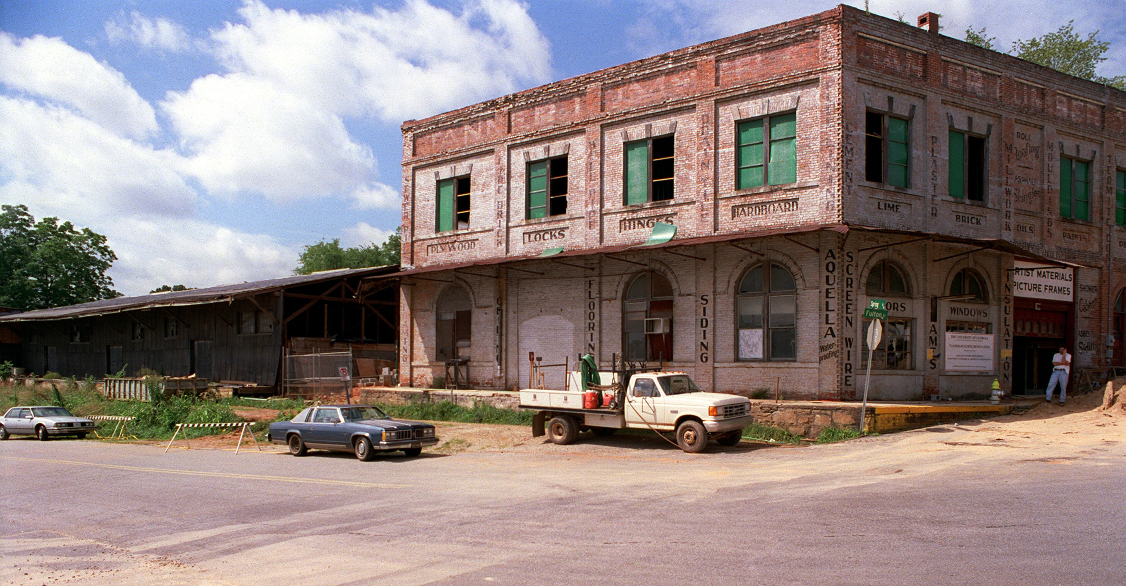 The historic Tanner Lumber Company building (right) under renovation in 1997. (AJC Staff Photo/David Tulis)