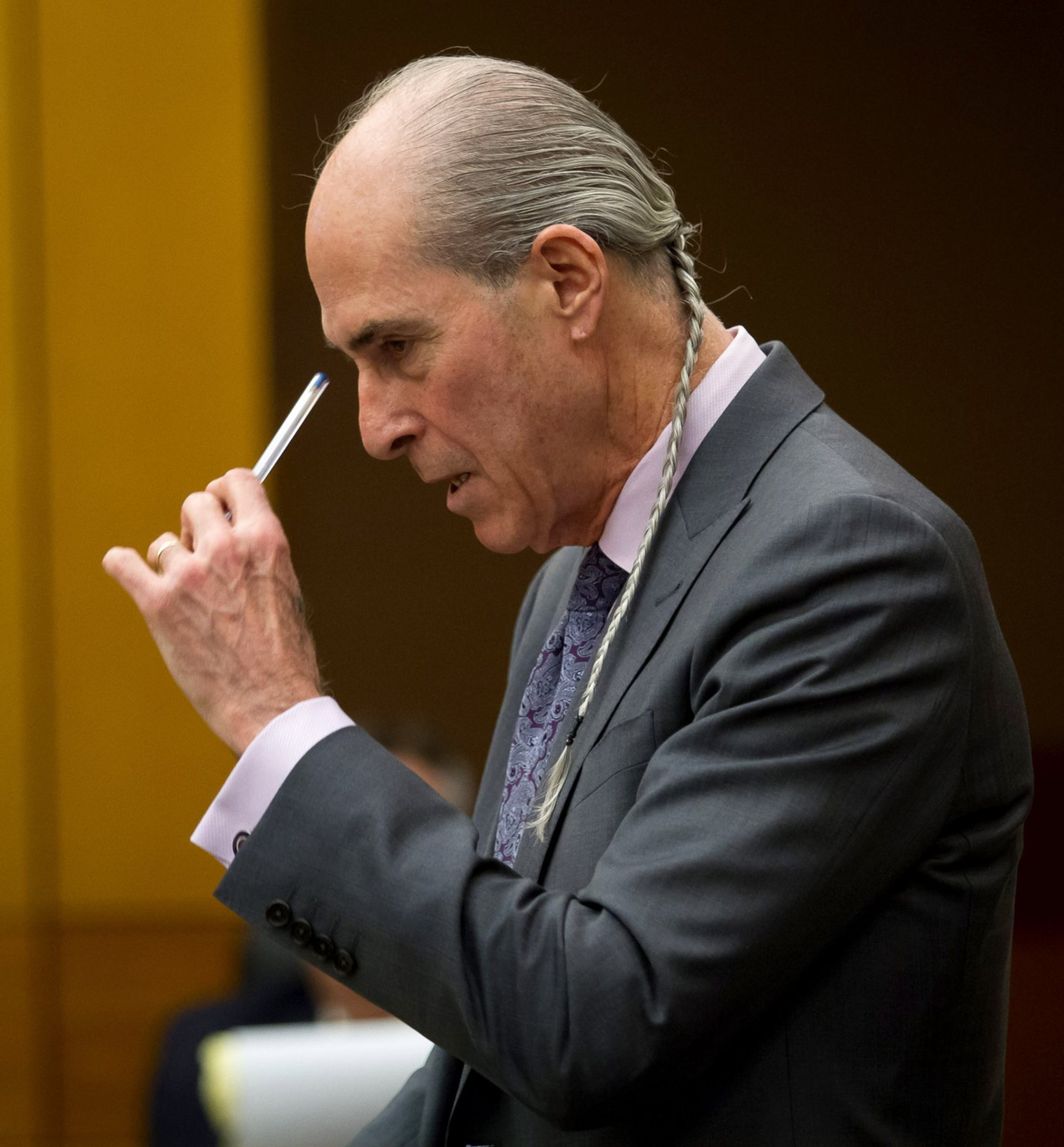 Defense attorney Bruce Harvey ask questions of Detective Darrin Smith on day 14 of the Tex McIver murder trial at the Fulton County Courthouse on Friday, March 30, 2018. STEVE SCHAEFER / SPECIAL TO THE AJC