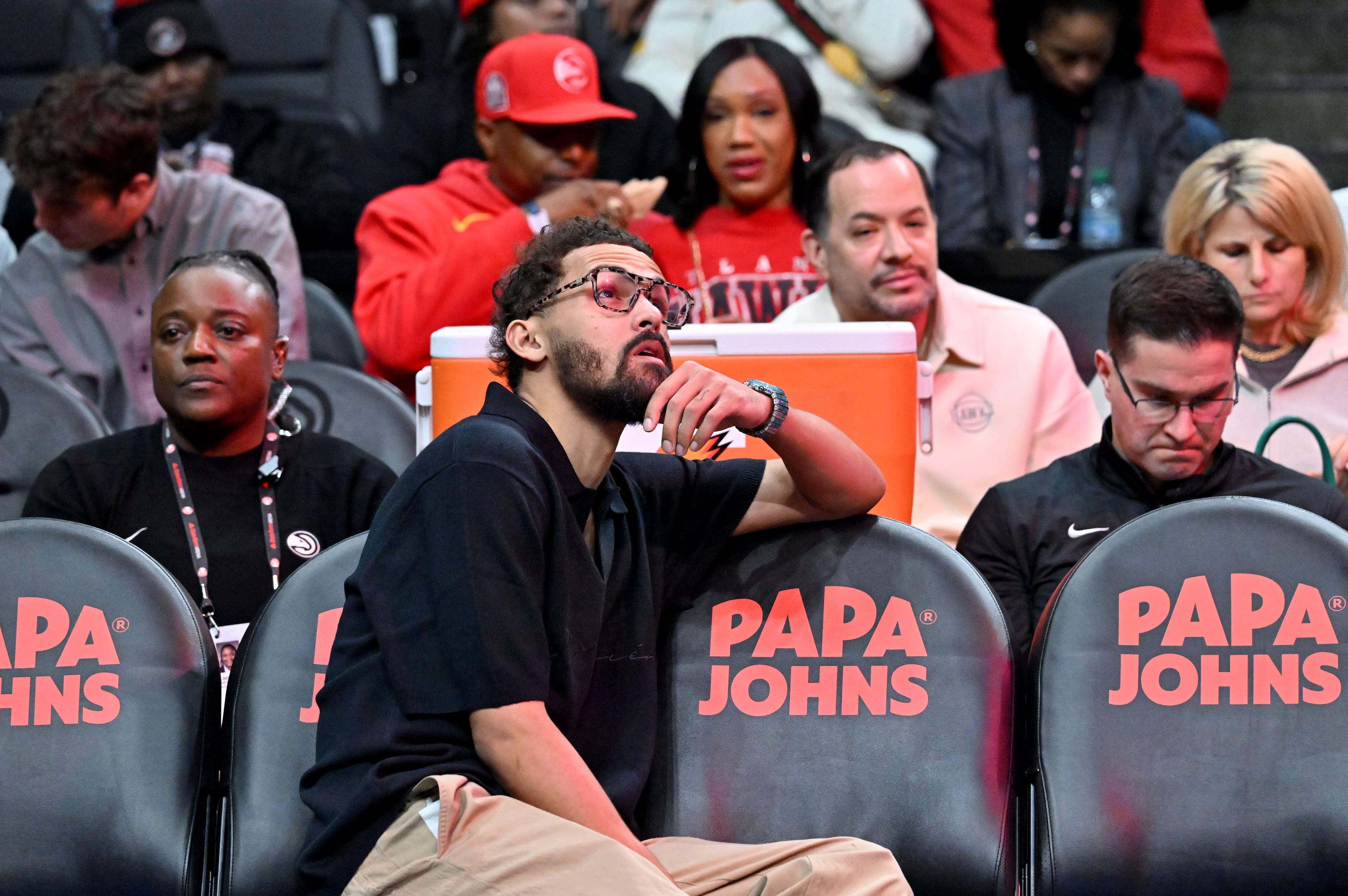 Pelicans vs Hawks game