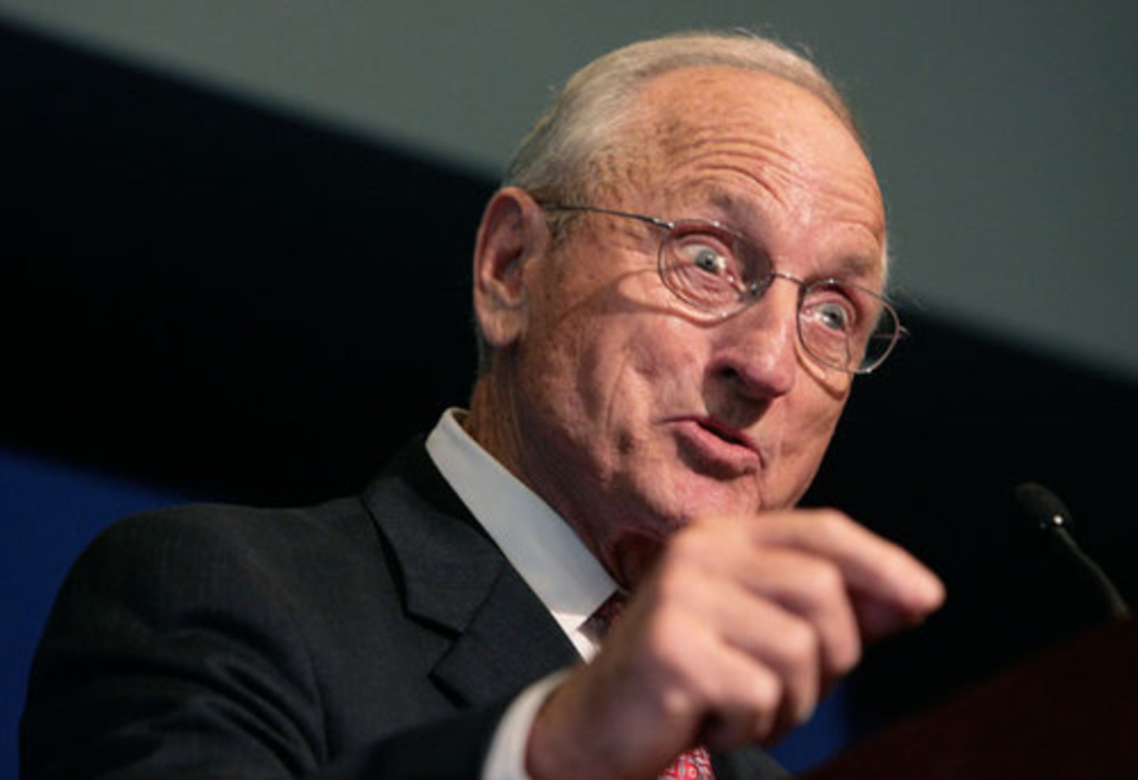 Former Georgia head football coach and athletics director Vince Dooley received the Rotary Club of Atlanta "Legends Award" on Monday in a ceremony at the Loudermilk Center in downtown Atlanta.