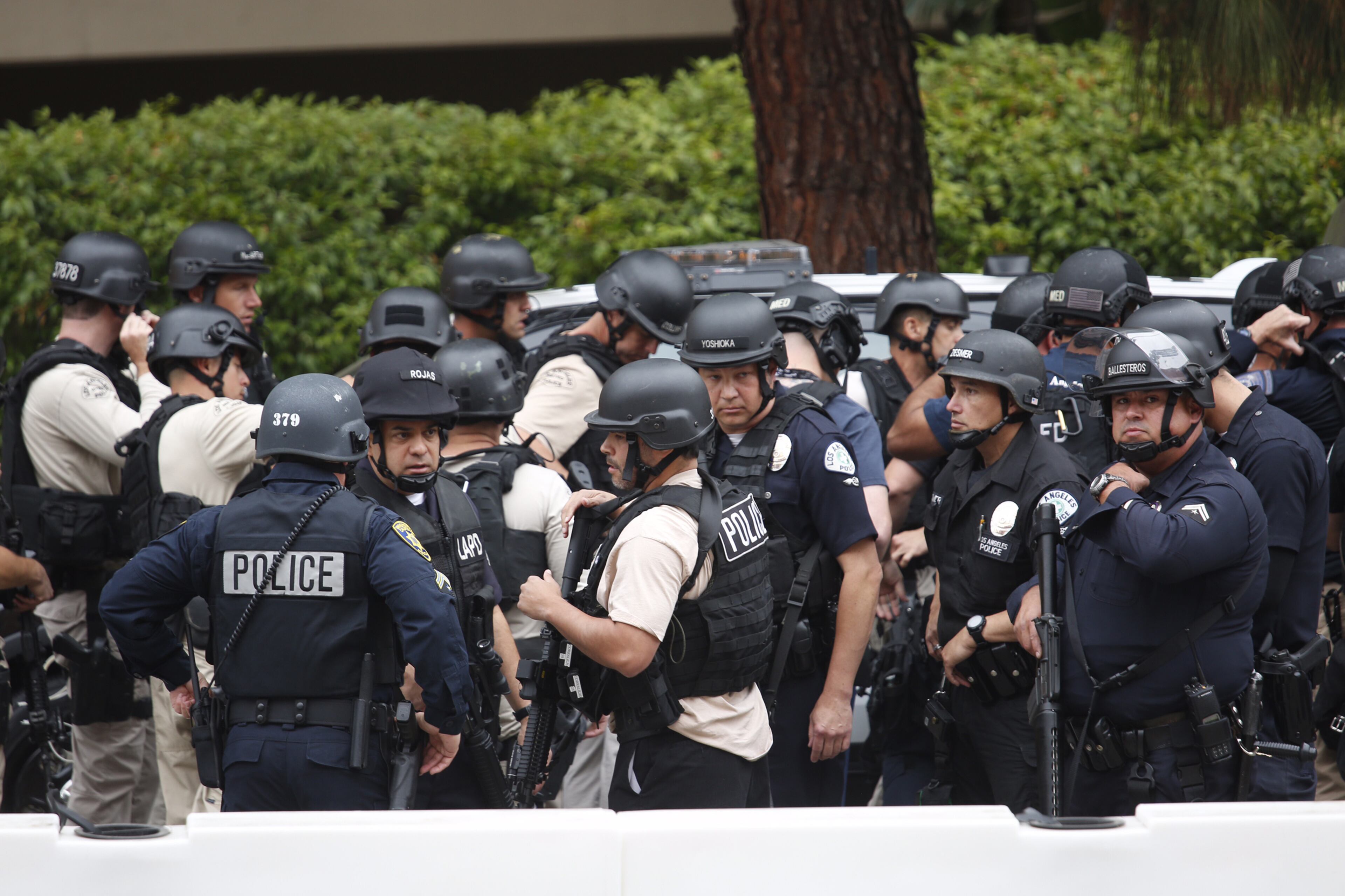Police officers respond to a shooting at UCLA on Wednesday, June 1, 2016. (Genaro Molina/Los Angeles Times/TNS)