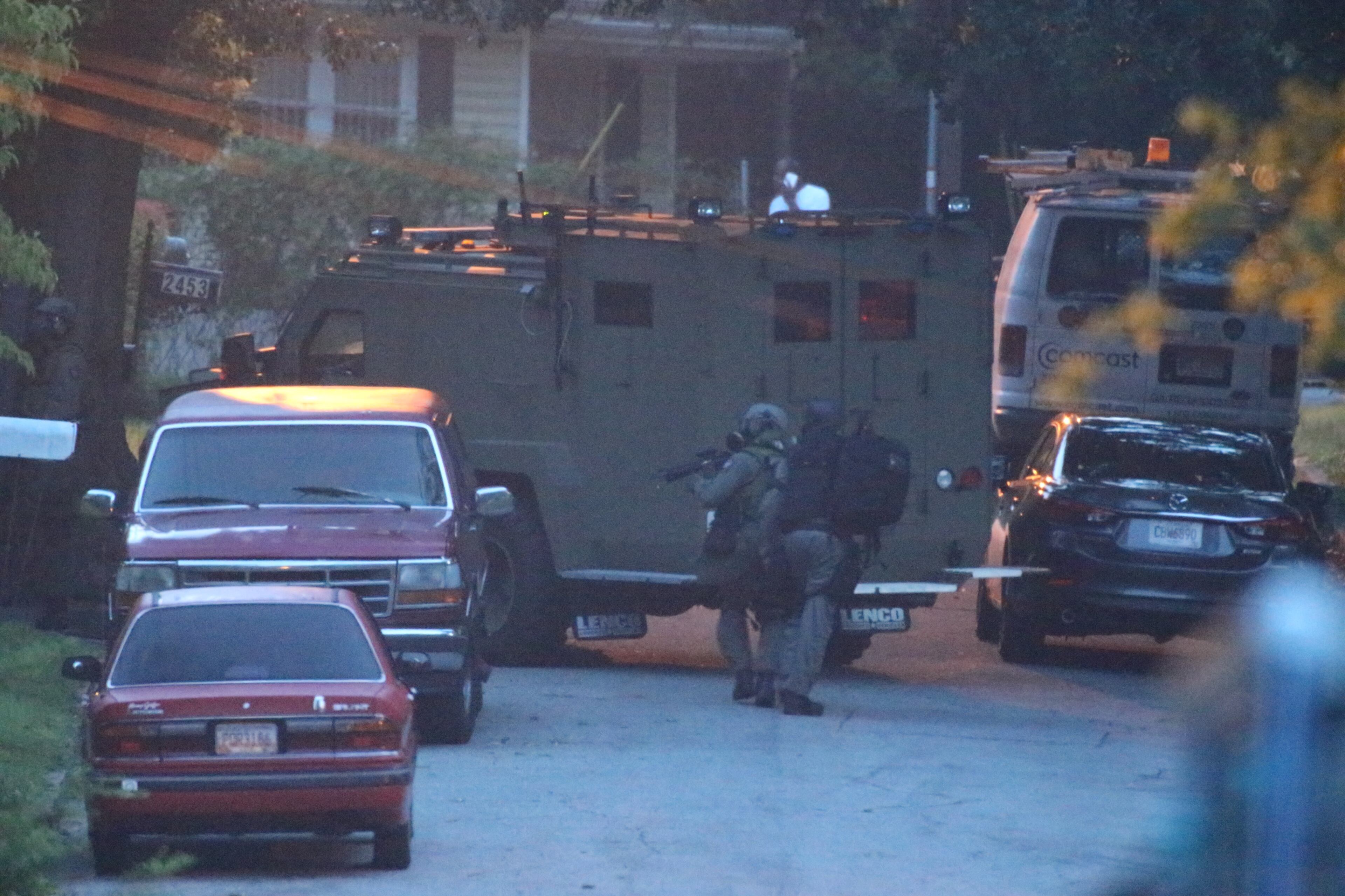 Atlanta police spokeswoman Kim Jones said the SWAT team was called in because of a “possible barricaded gunman.” But just after 7 a.m., Jones said SWAT officer had left the scene, and, “the perpetrator was not located.” JOHN SPINK/JOHNSPINK@AJC.COM