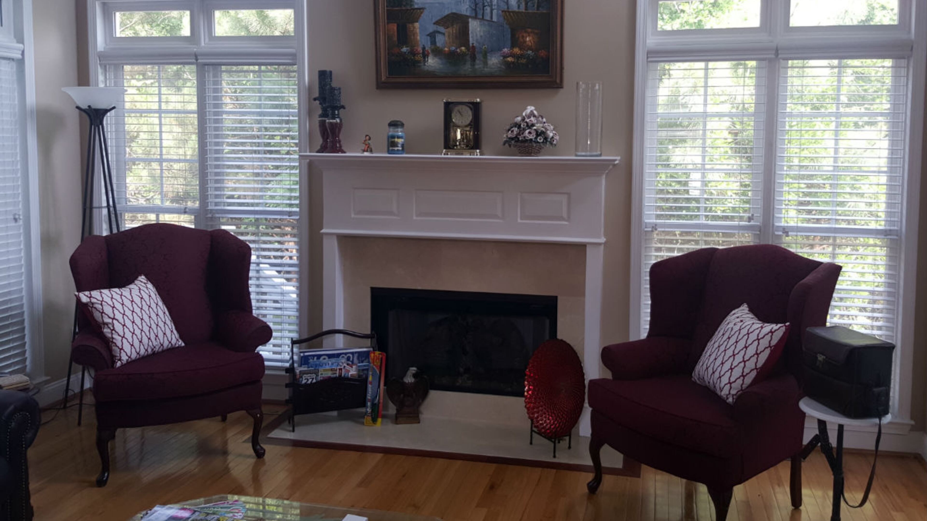 Items in this living room are all up for sale in Mableton.