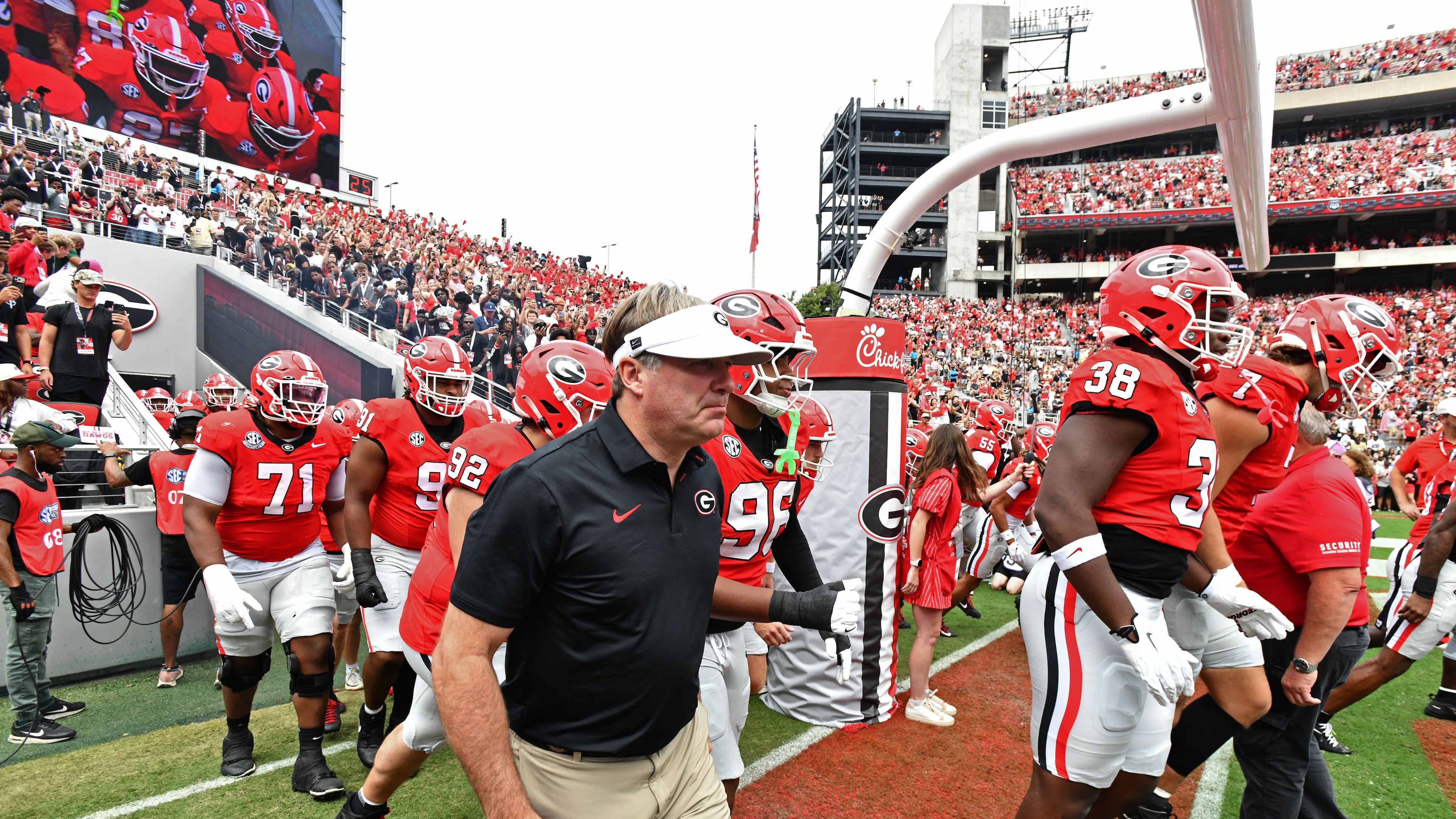 Georgia head coach Kirby Smart and players take the field against Vanderbilt at Sanford Stadium on Saturday, Oct. 3, 2026. Georgia defeated Vanderbilt 38-14. (Hyosub Shin/AJC)