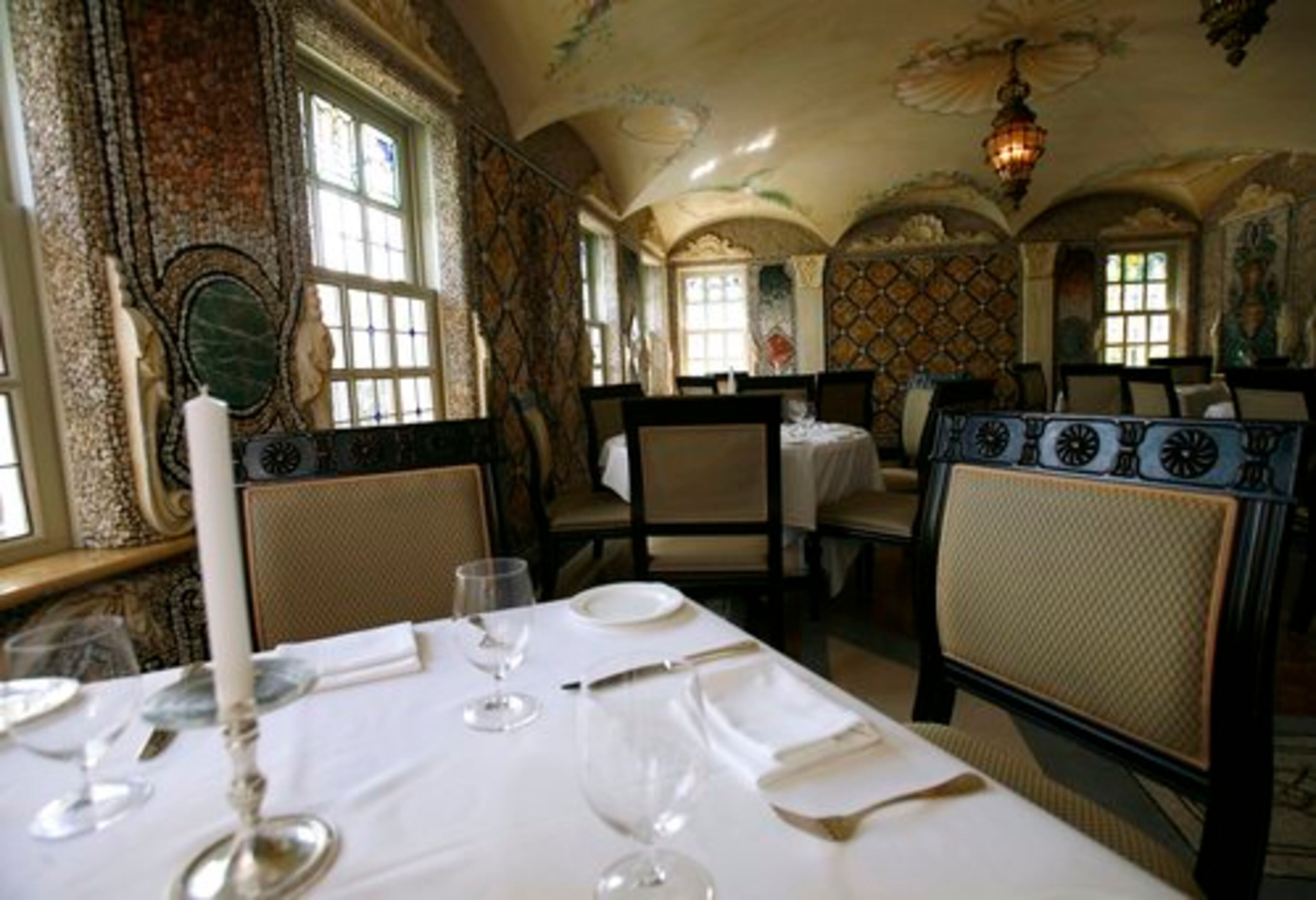 THE DINING ROOM. Those who take the tour may stay for breakfast or lunch. But it will come at a price. Salads, pasta and a bottle of water were sumptuous, but the tab was about $120.