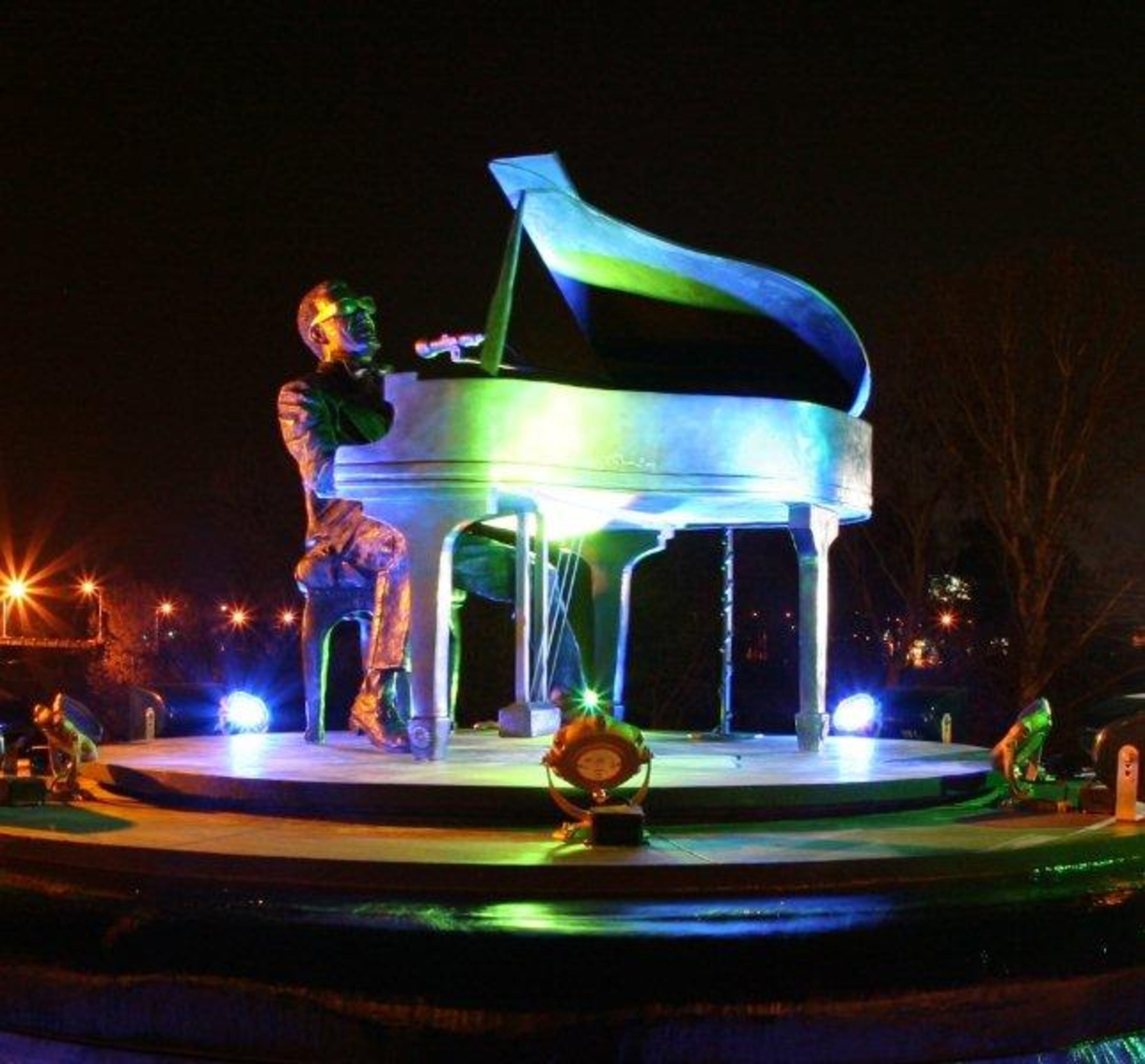 Davis sculpted the centerpiece of Ray Charles Plaza in Albany, the musician's home town.