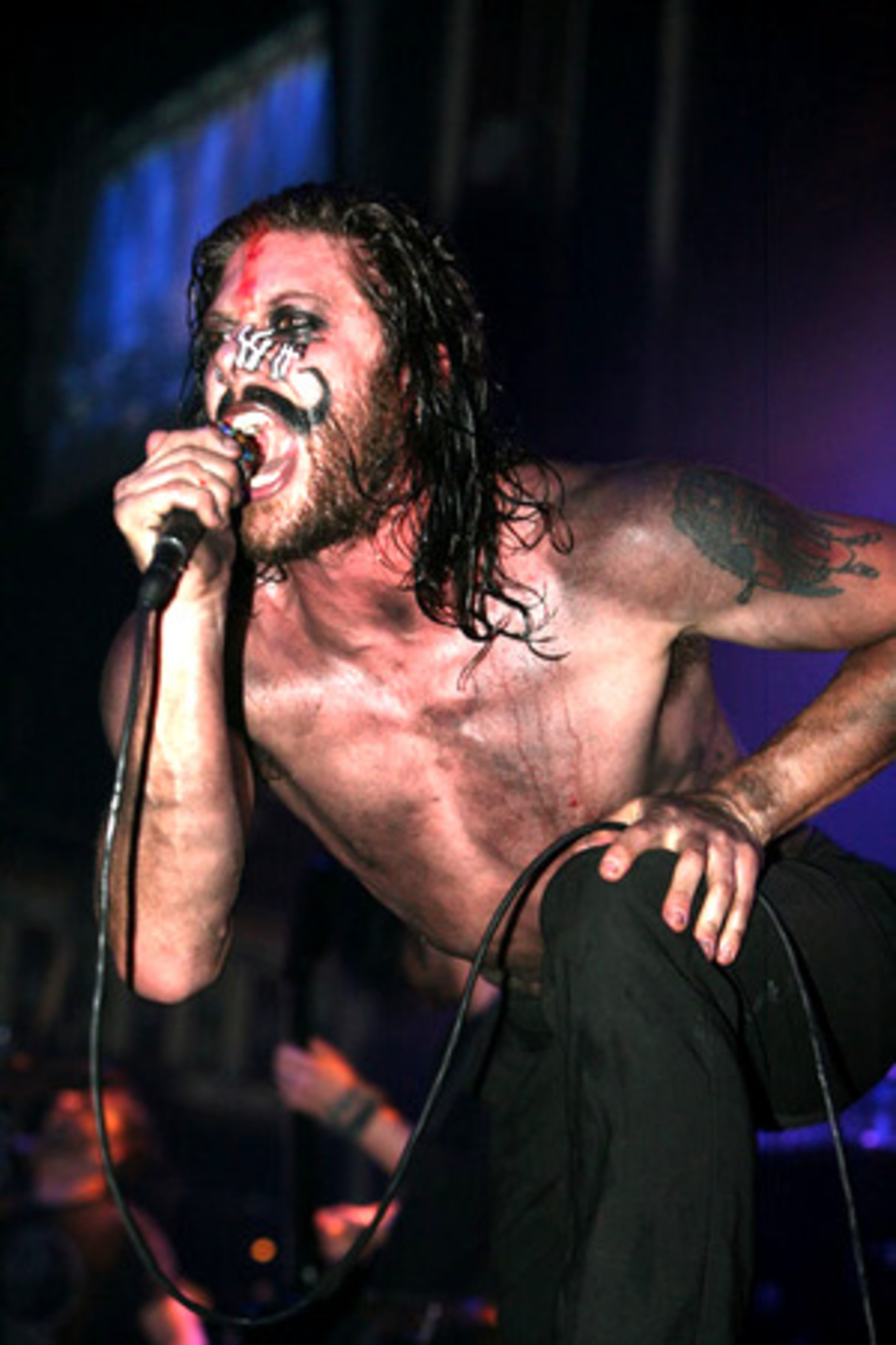 Wes Borland, the former lead guitarist for Limp Bizkit, fronts his new project Black Light Burns.