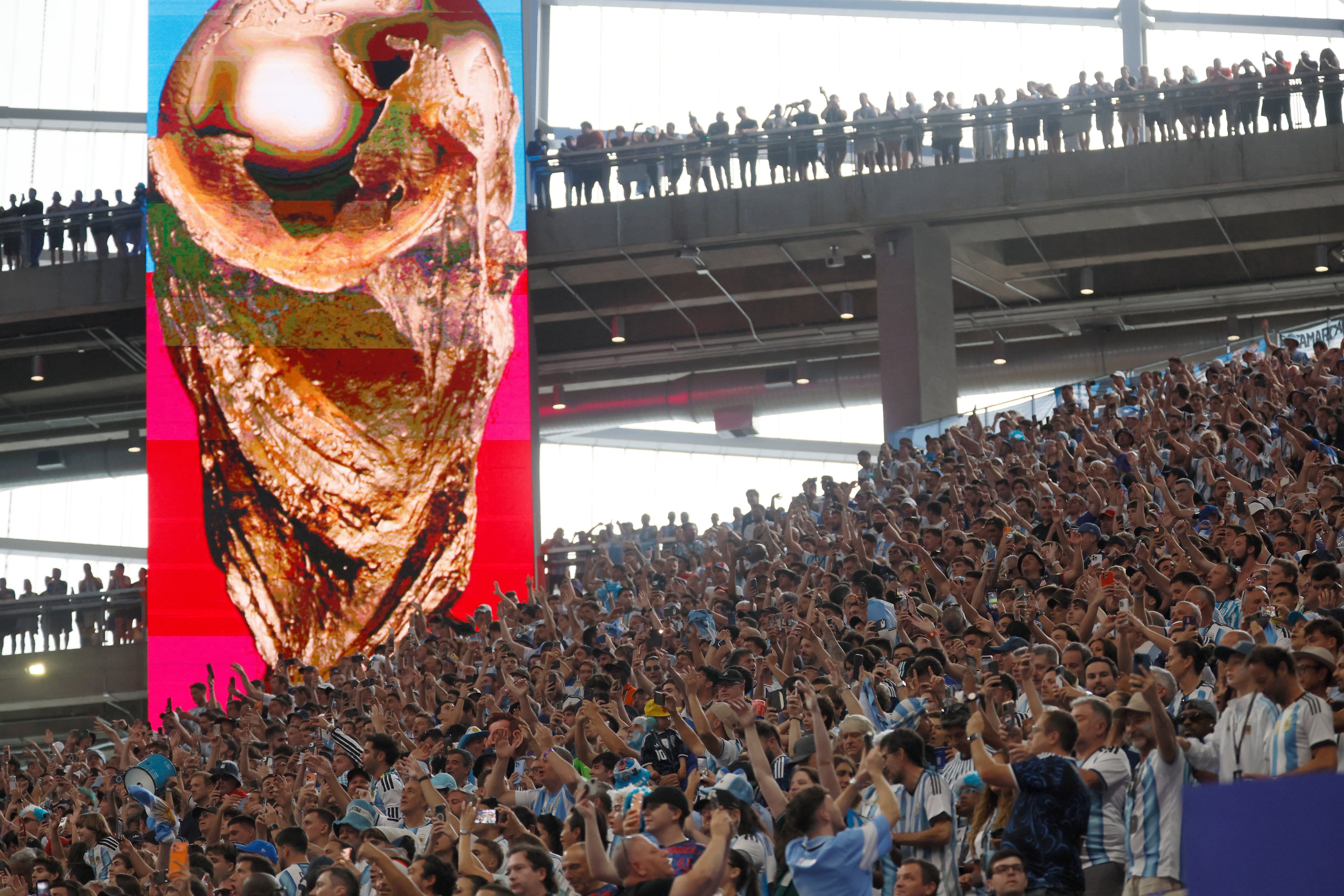 Fans cheer before start of Argentina vs. Egypt FIFA World Cup match at Atlanta Stadium (Mercedes-Benz Stadium) on Tuesday, July 7, 2026. (Miguel Martinez/AJC)