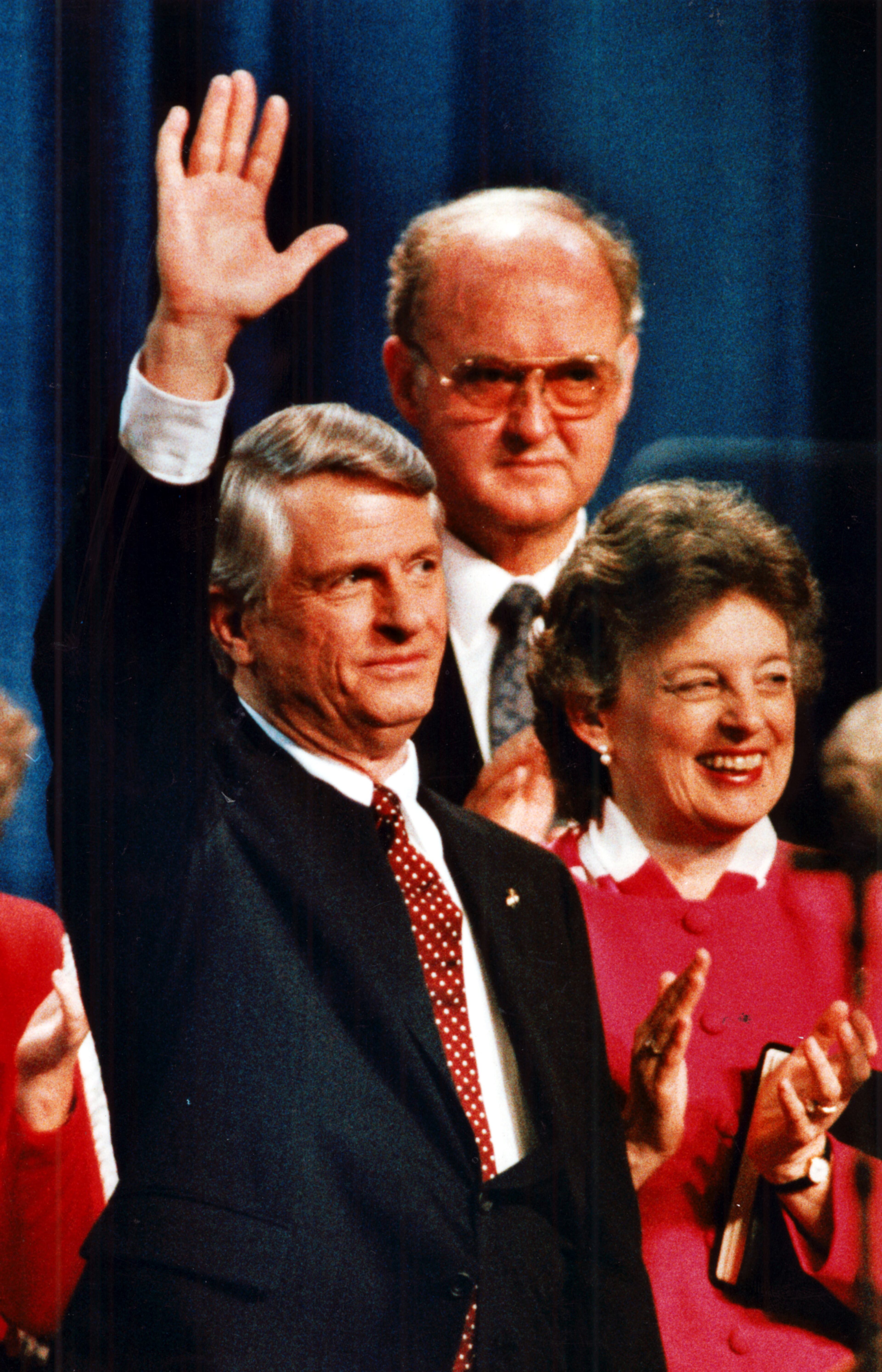 Jan. 14, 1991 - INAUGURATION CEREMONY - Gov. Zell Miller waves to the audience, his wife Shirley on the right. Agriculture Commissioner Tommy Irvin is in the background. (Joey Ivansco/AJC staff) 1991