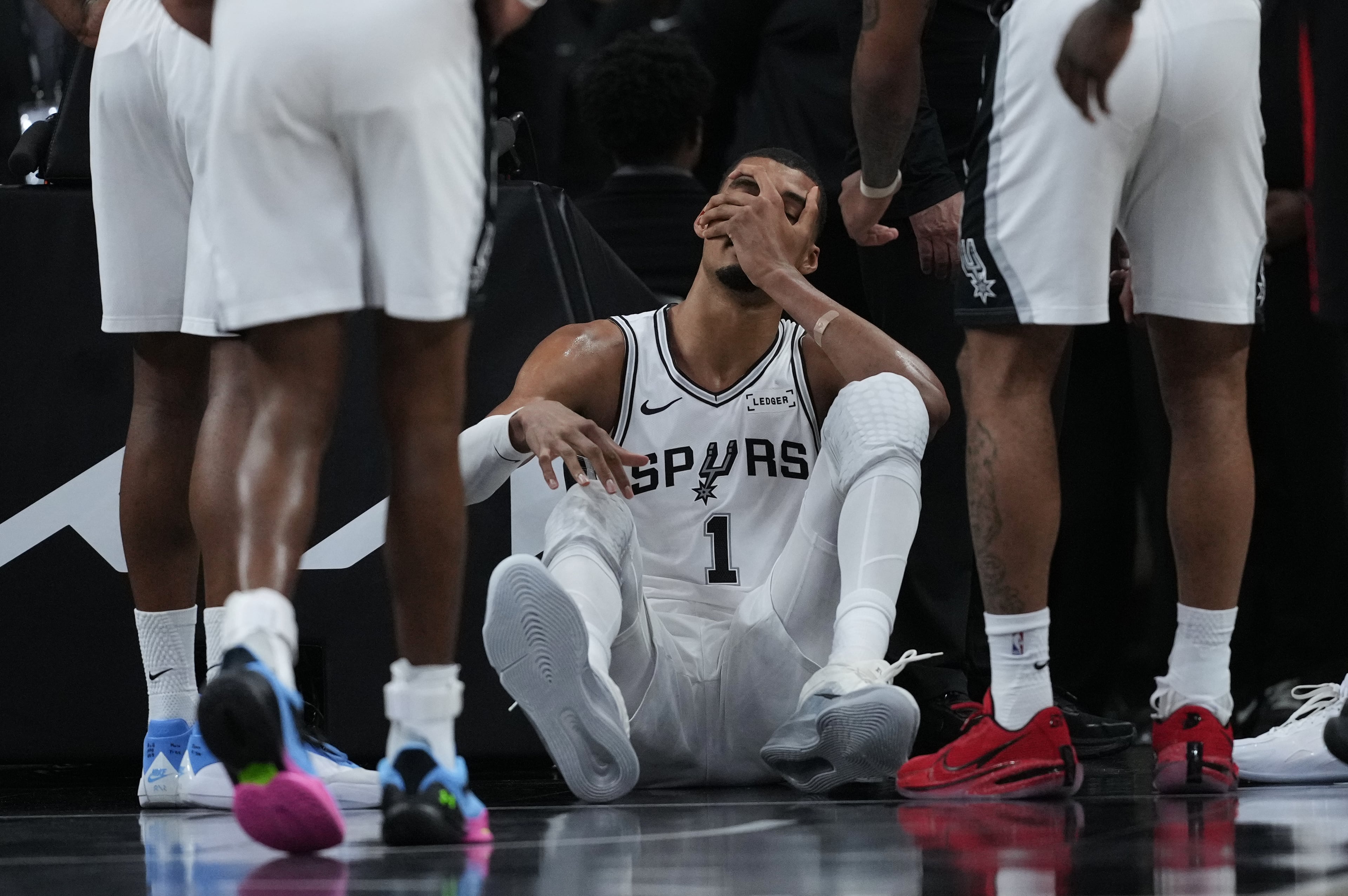 APTOPIX Trail Blazers Spurs Basketball