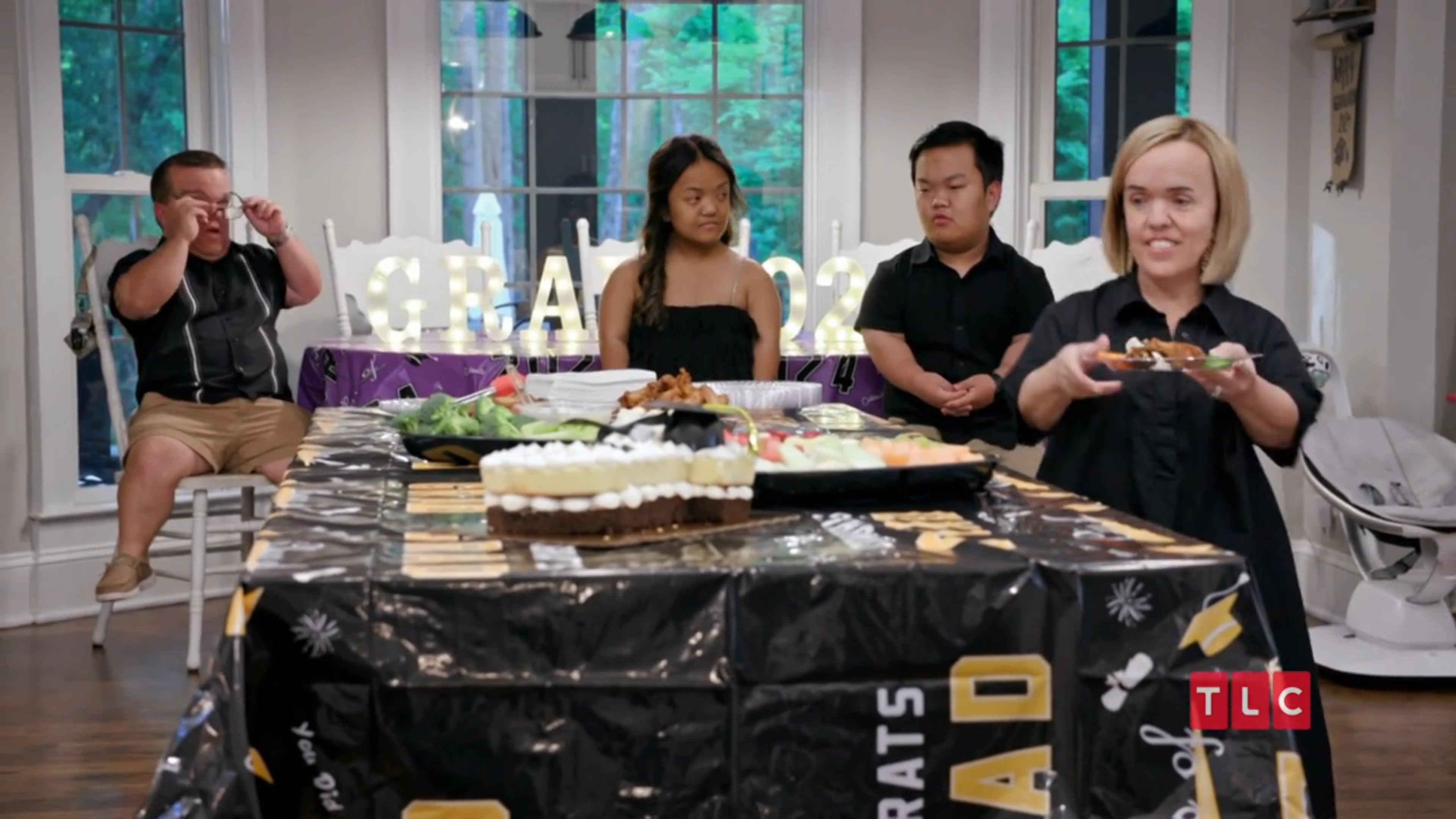 "7 Little Johnstons," a Georgia family of little people, is shooting its 16th season on TLC. (screenshot)