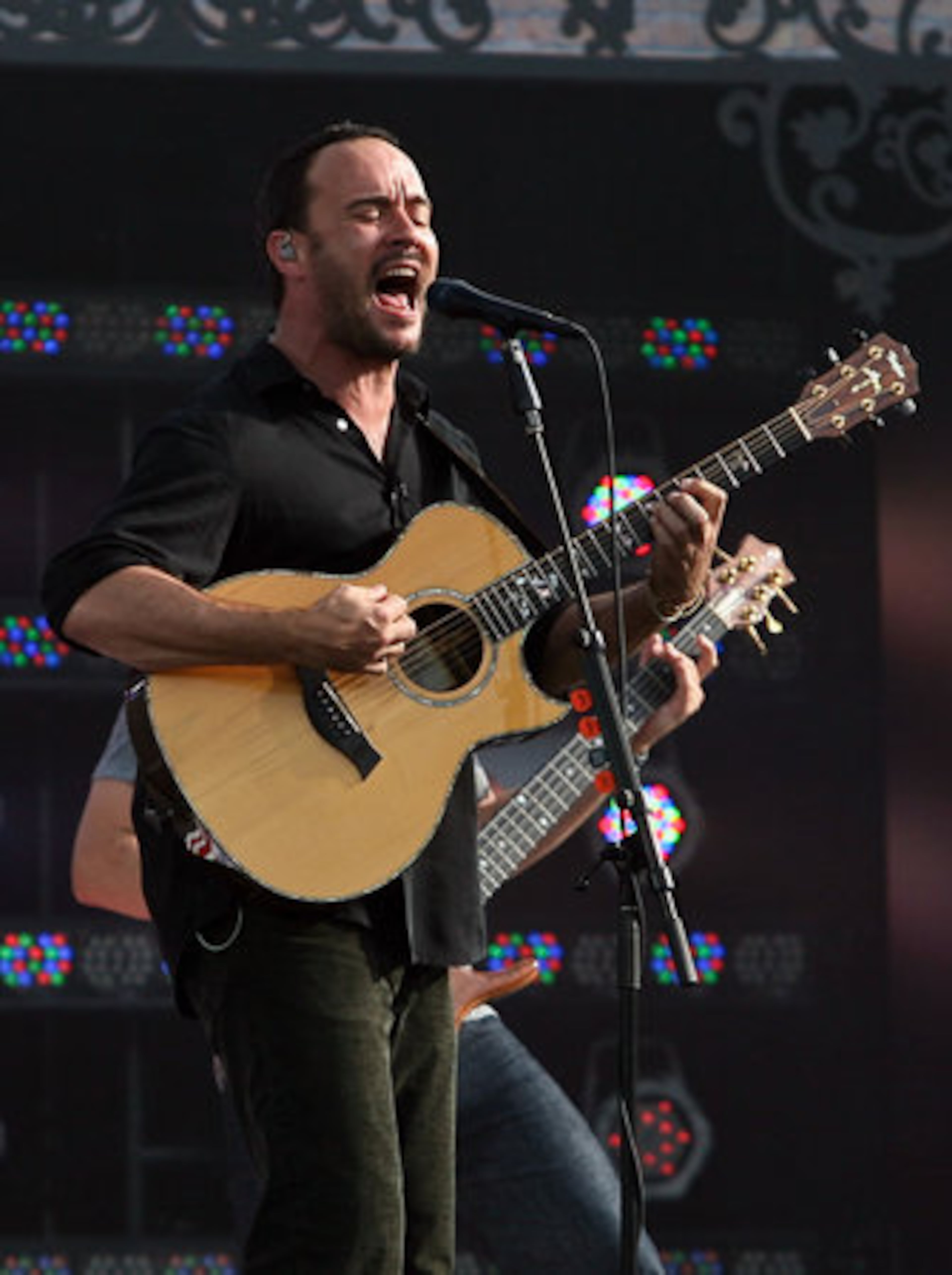 Dave Matthews concluded the performance with "Why I am," which led to a rousing rendition of Talking Heads' "Burning Down the House."