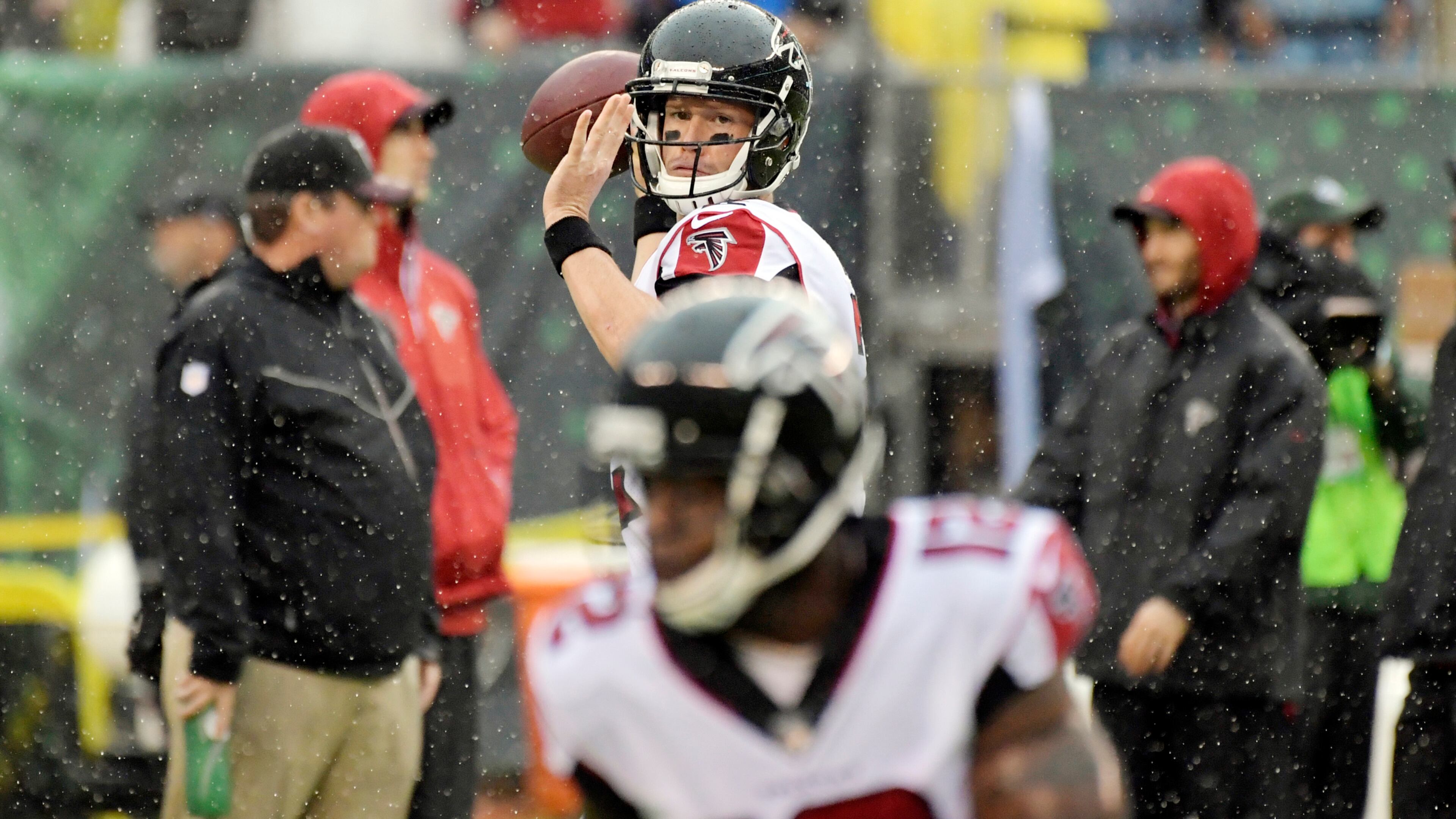 Atlanta Falcons quarterback Matt Ryan warms up before an NFL football game against the New York Jets Sunday, Oct. 29, 2017, in East Rutherford, N.J. (AP Photo/Bill Kostroun)