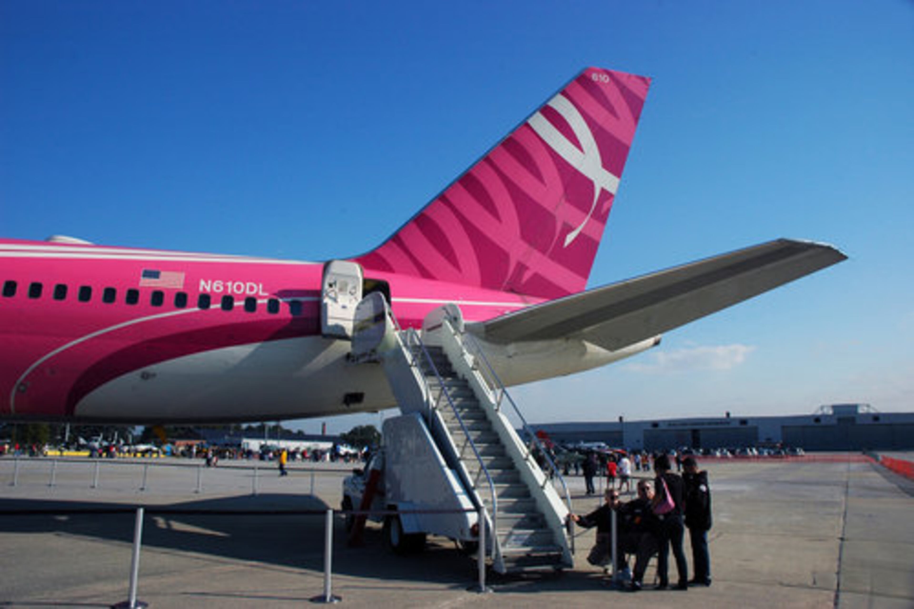 A wider view of the Delta Air Lines Pink Plane for Breast Cancer Research.