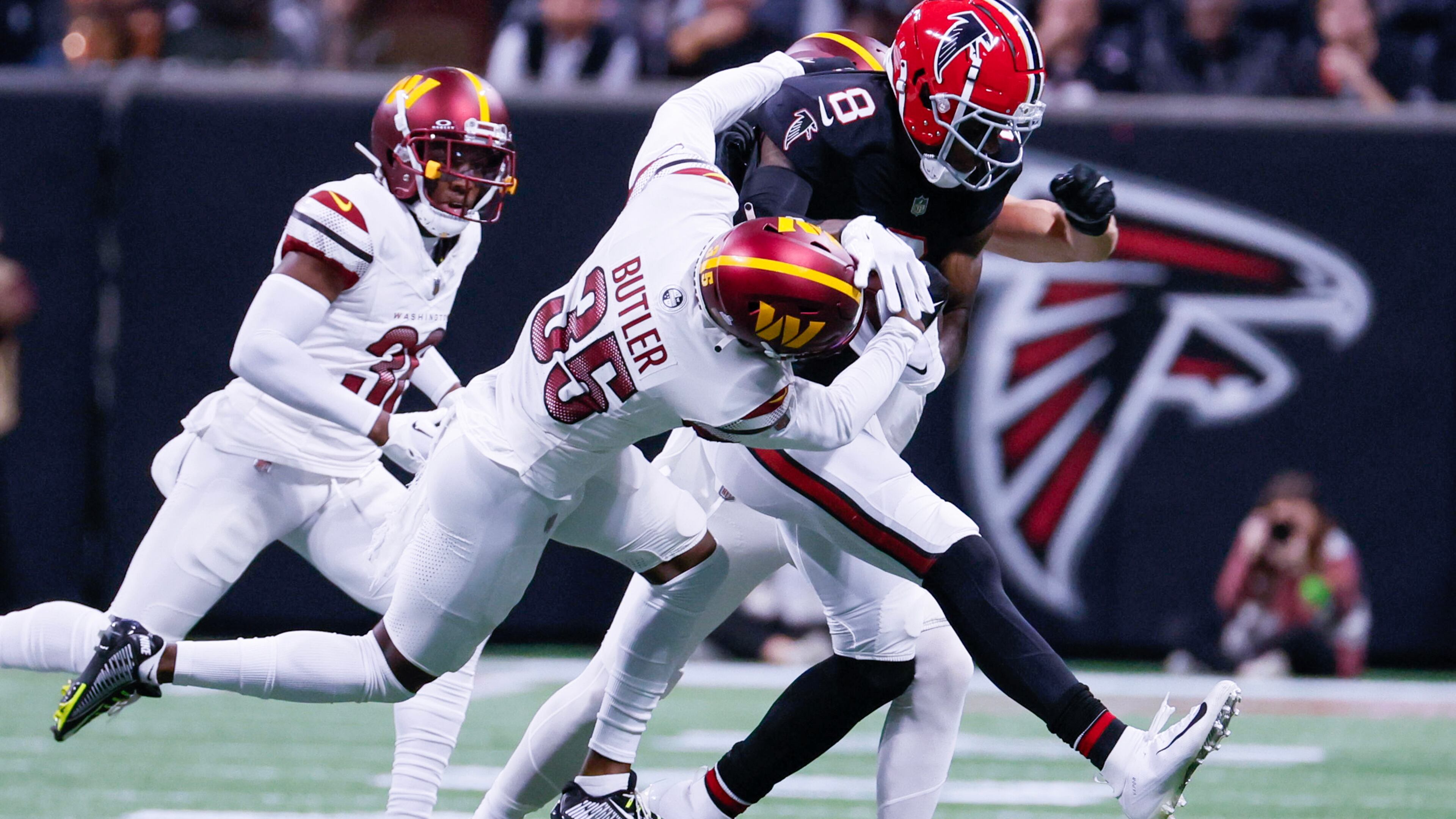 Falcons tight end Kyle Pitts (8) battles against Commanders defenders during the second half against the Washington Commanders on Sunday, October 15, 2023, at Mercedes-Benz Stadium in Atlanta.
Miguel Martinez/miguel.martinezjimenez@ajc.com