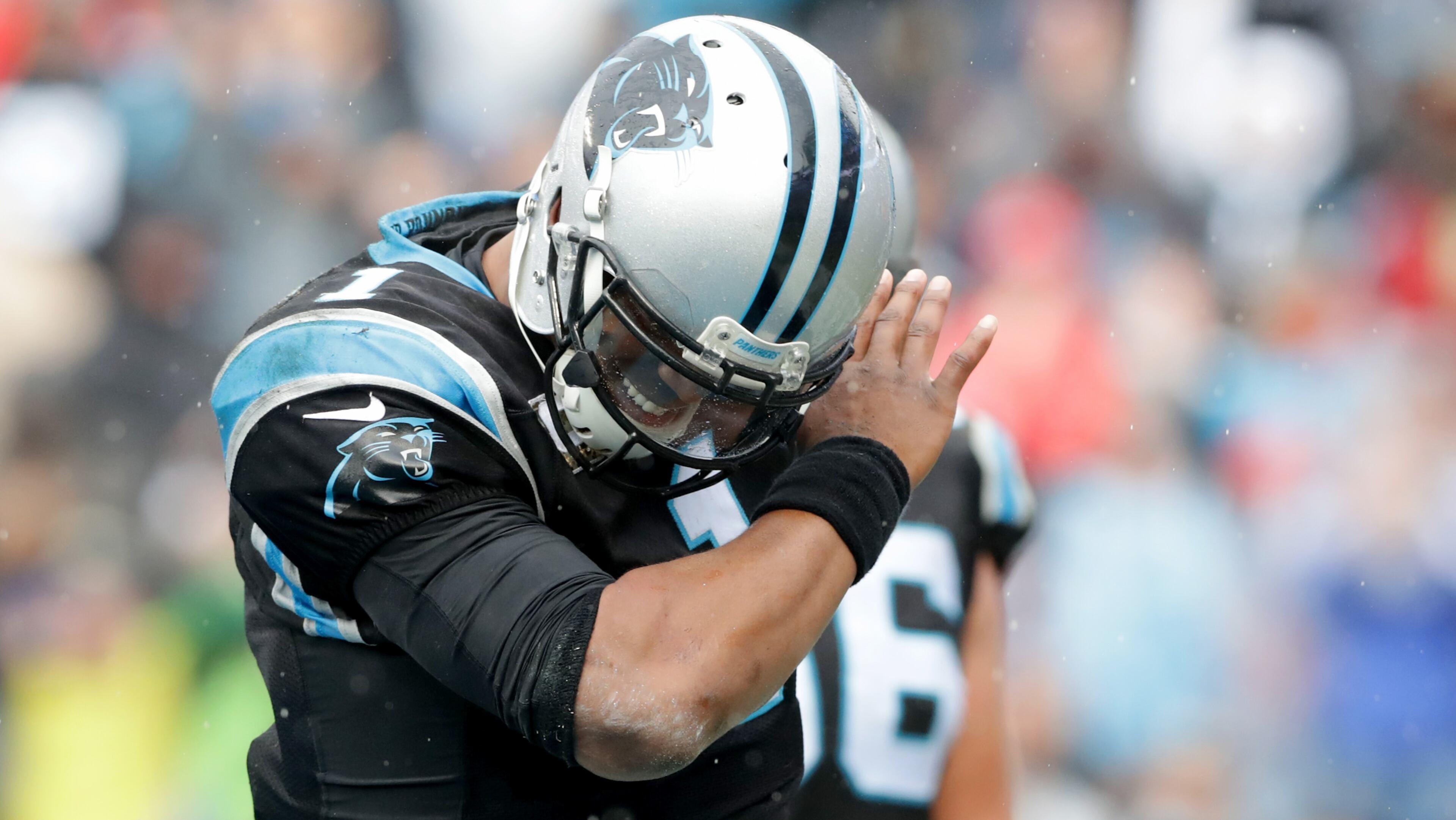CHARLOTTE, NC - NOVEMBER 13: Cam Newton #1 of the Carolina Panthers celebrates a 1st quarter touchdown run against the Kansas City Chiefs during their game at Bank of America Stadium on November 13, 2016 in Charlotte, North Carolina. (Photo by Streeter Lecka/Getty Images)