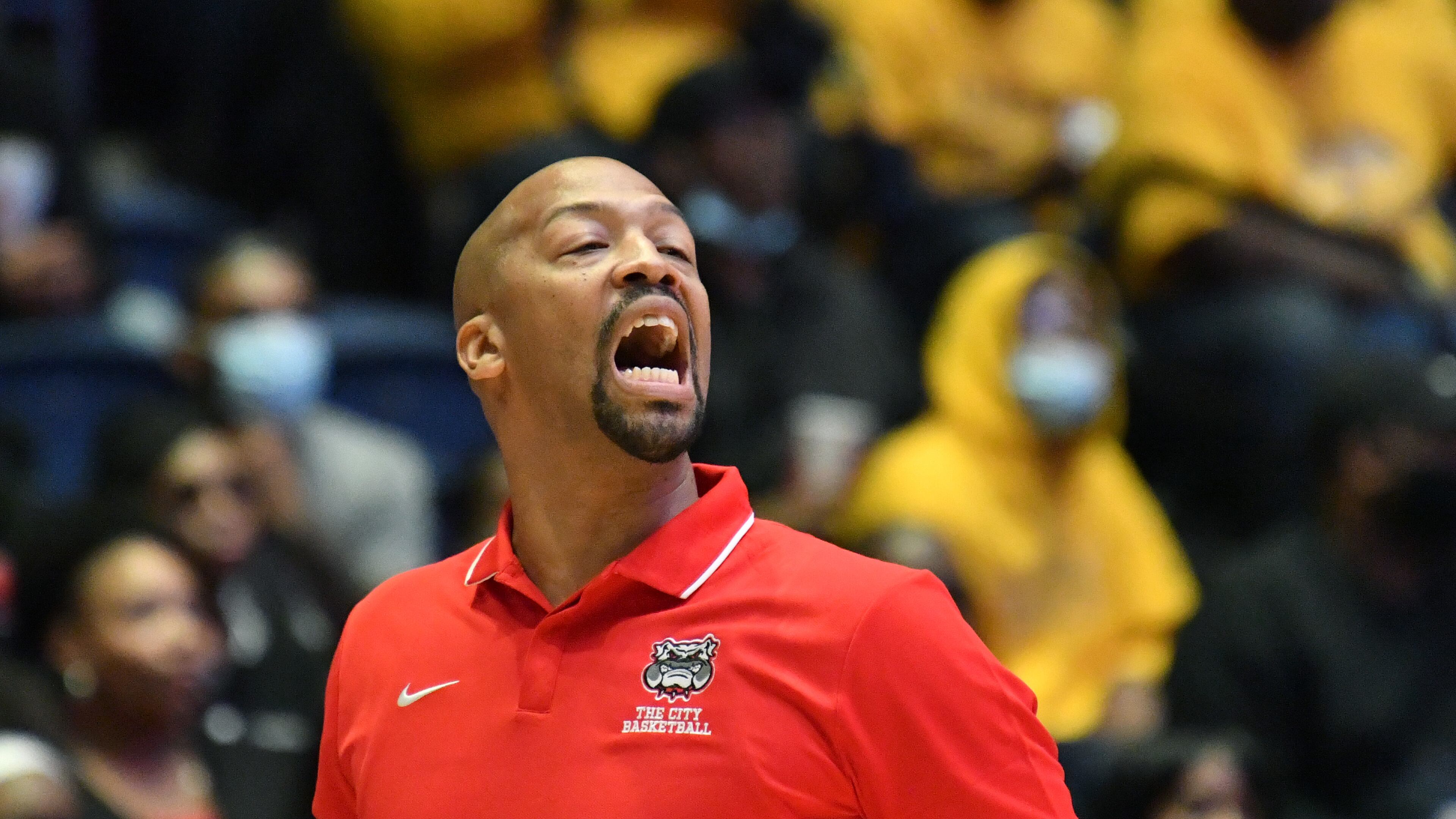 March 10, 2022 Macon - Tri-Cities' head coach Omari Forts shouts instructions during the 2022 GHSA State Basketball Class AAAAA Boys Championship game at the Macon Centreplex in Macon on Thursday, March 10, 2022. (Hyosub Shin / Hyosub.Shin@ajc.com)