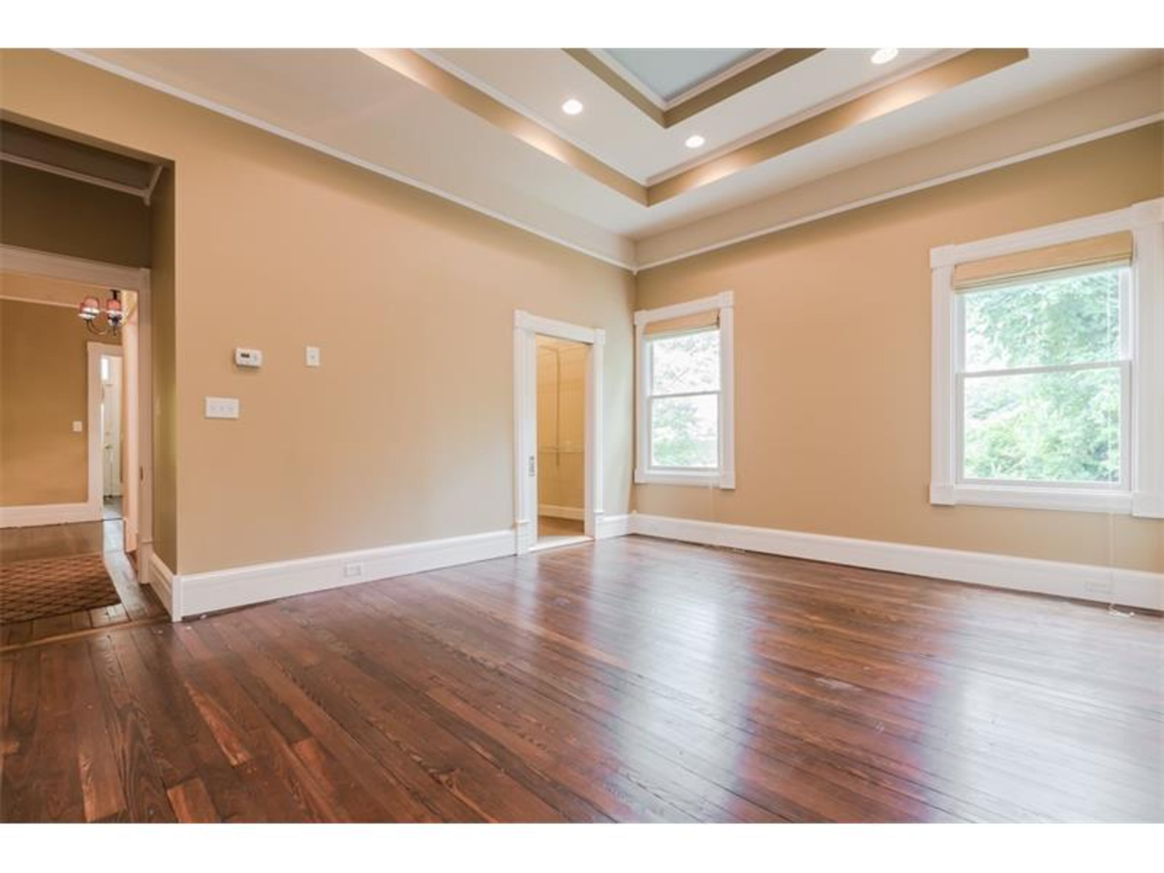 This spacious Grant Park home is completely renovated with modern conveniencies and energy efficiency. Located at 817 Cherokee Avenue, the home features working fireplaces, a claw foot tub, heart pine floors, a new chef's kitchen and a huge covered rear deck. And "Walking Dead" fans might remember this historic home was used as Rick Grimes’ residence in the very first episode. Visit virgentrealty.com to learn more about this listing.