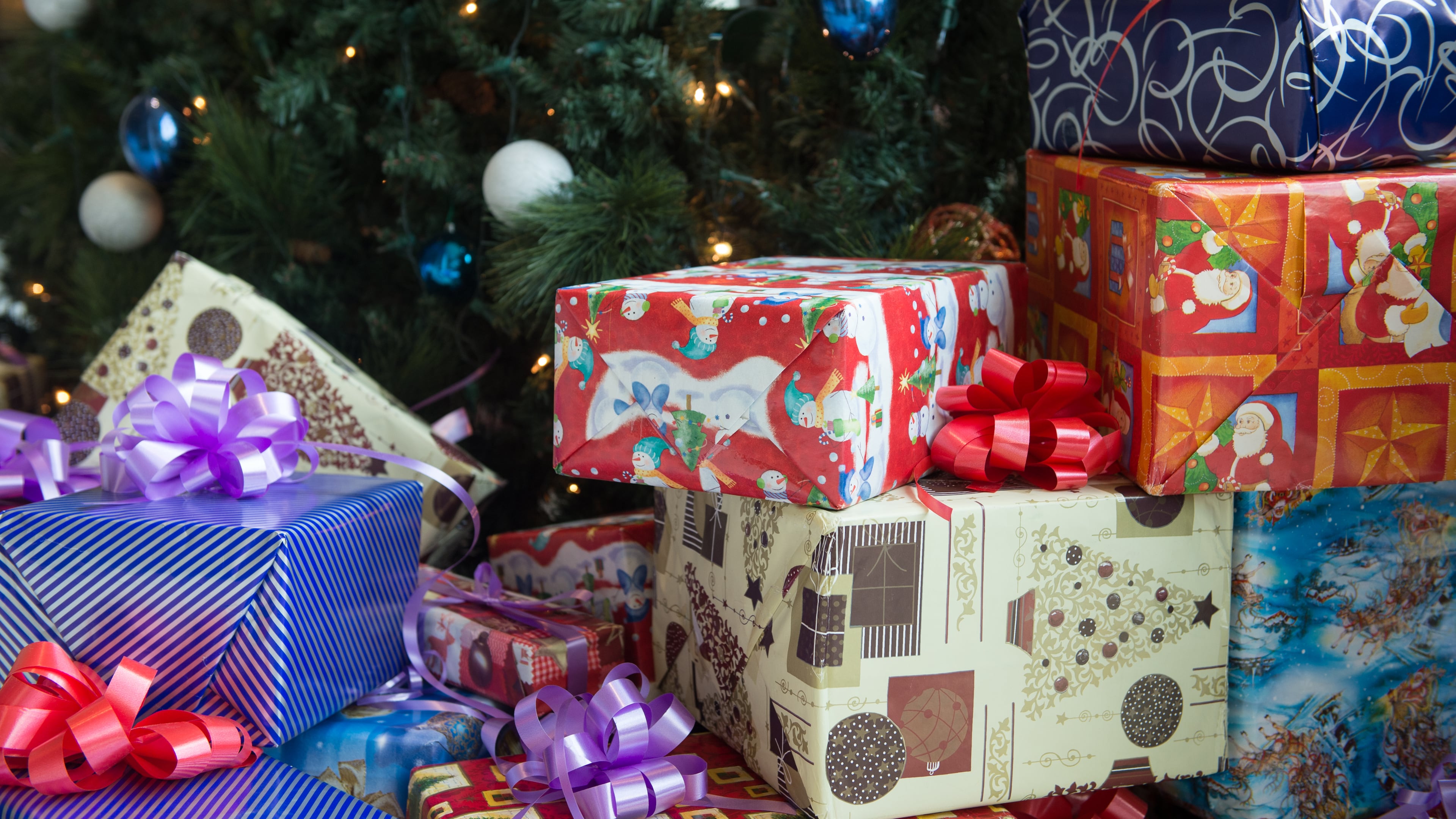 When mailing your gifts this holiday season, you may not receive a handwritten note, text, email or call in return. (Dreamstime/TNS)