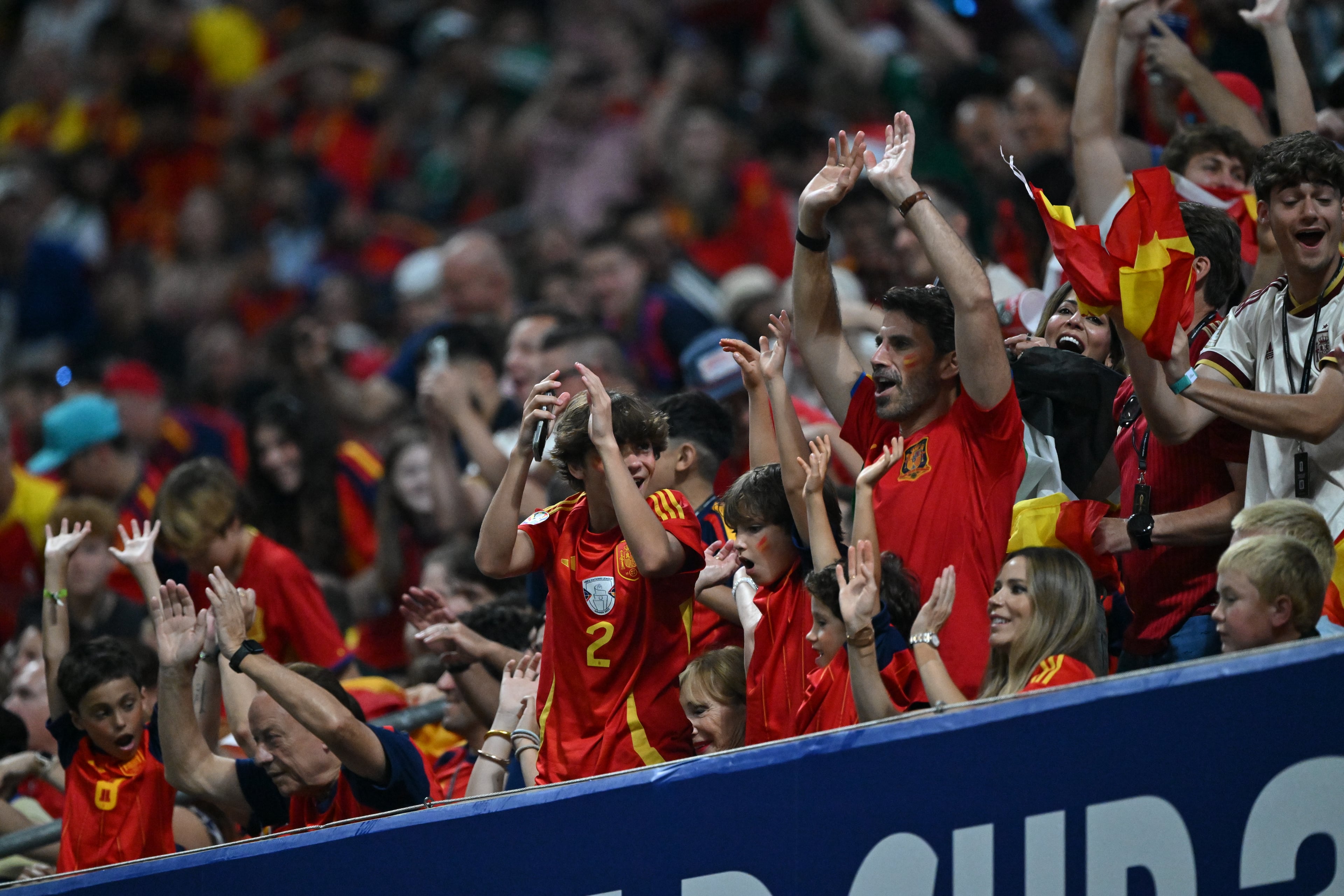 Spain fans cheer during the second half of the Spain vs. Saudi Arabia World Cup match Sunday, June 21, 2026, at Atlanta Stadium. (Hyosub Shin/AJC)