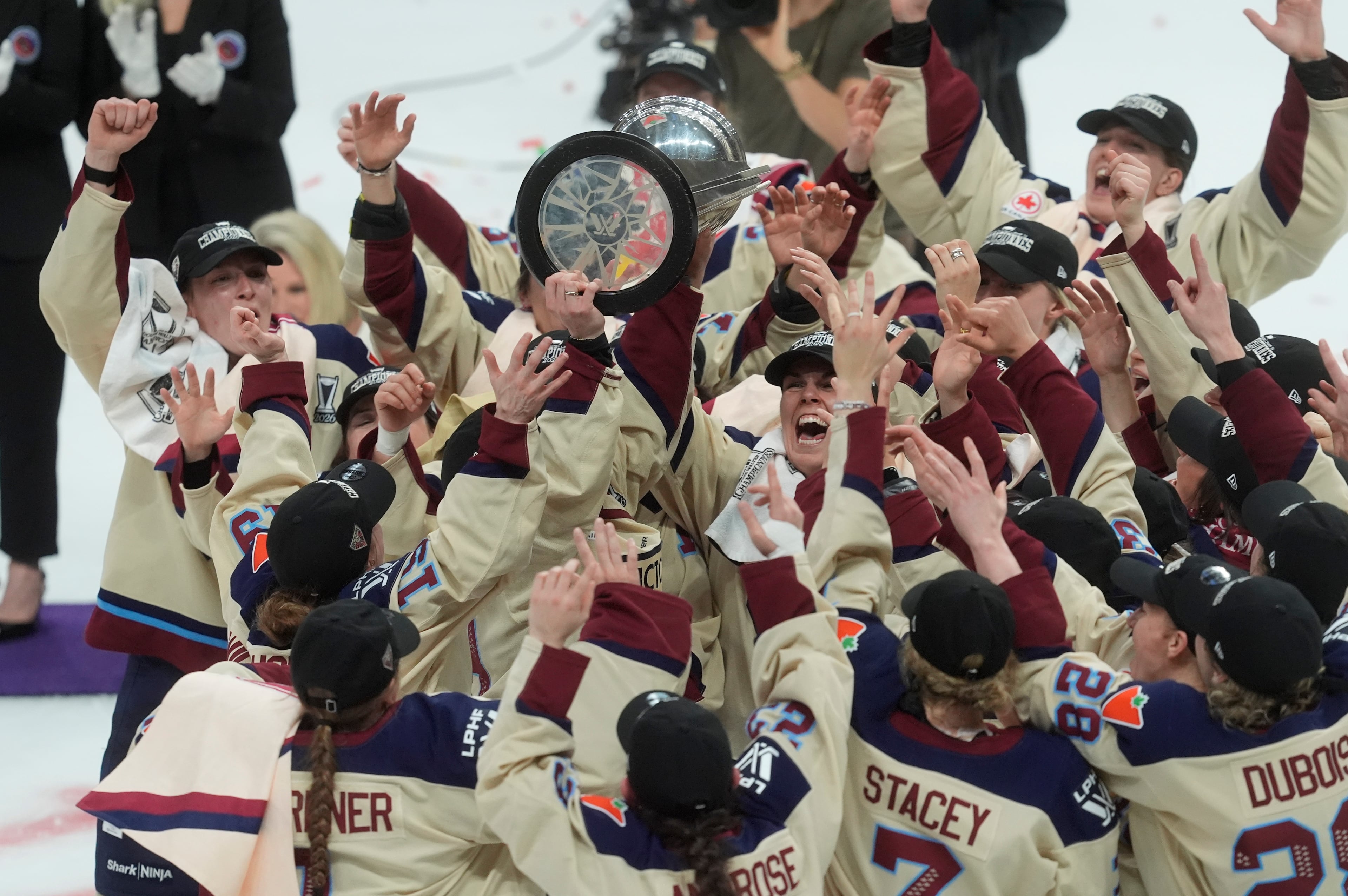 Victoire Charge Hockey