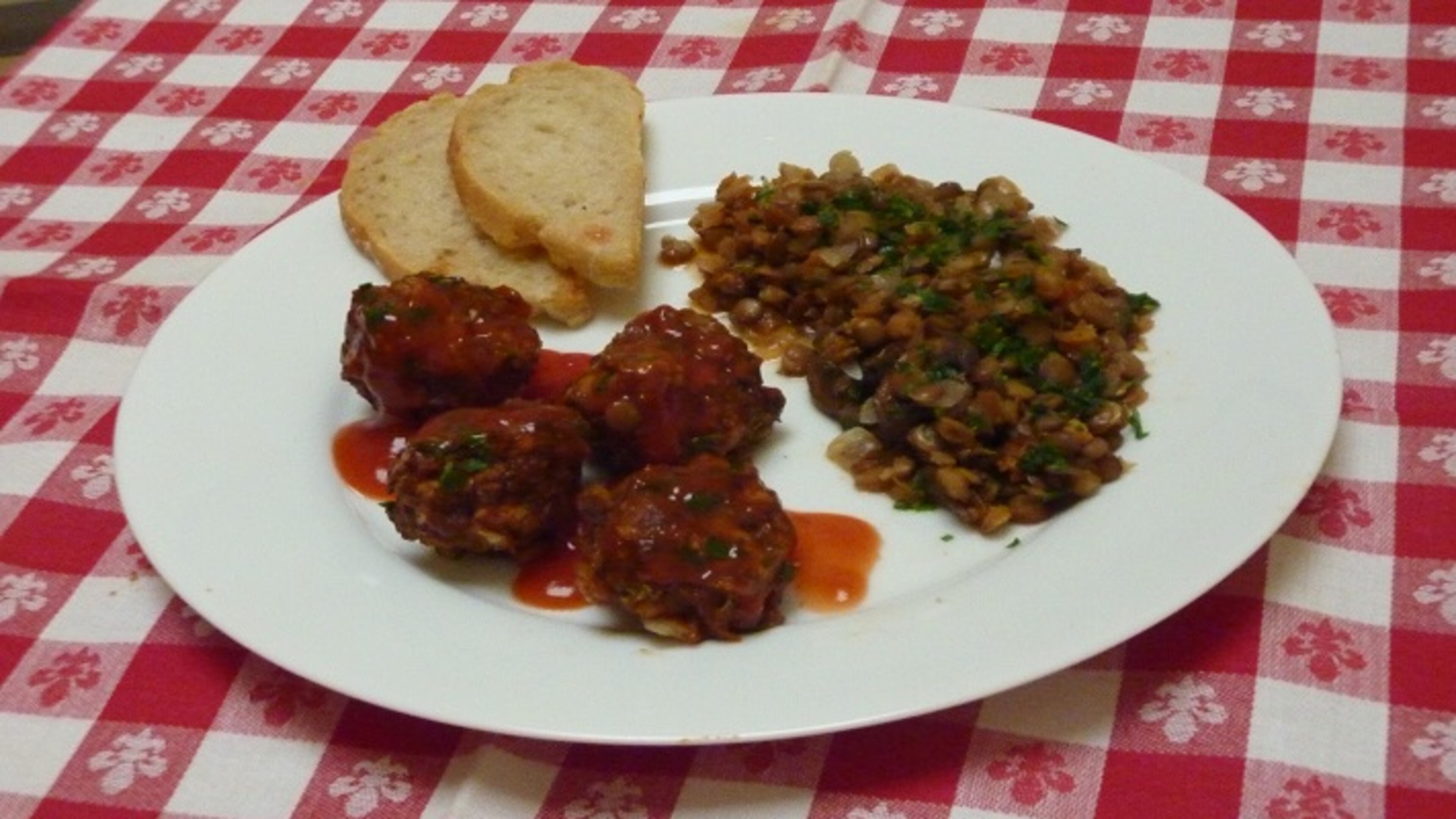 Herbed meatballs. (Linda Gassenheimer/TNS)