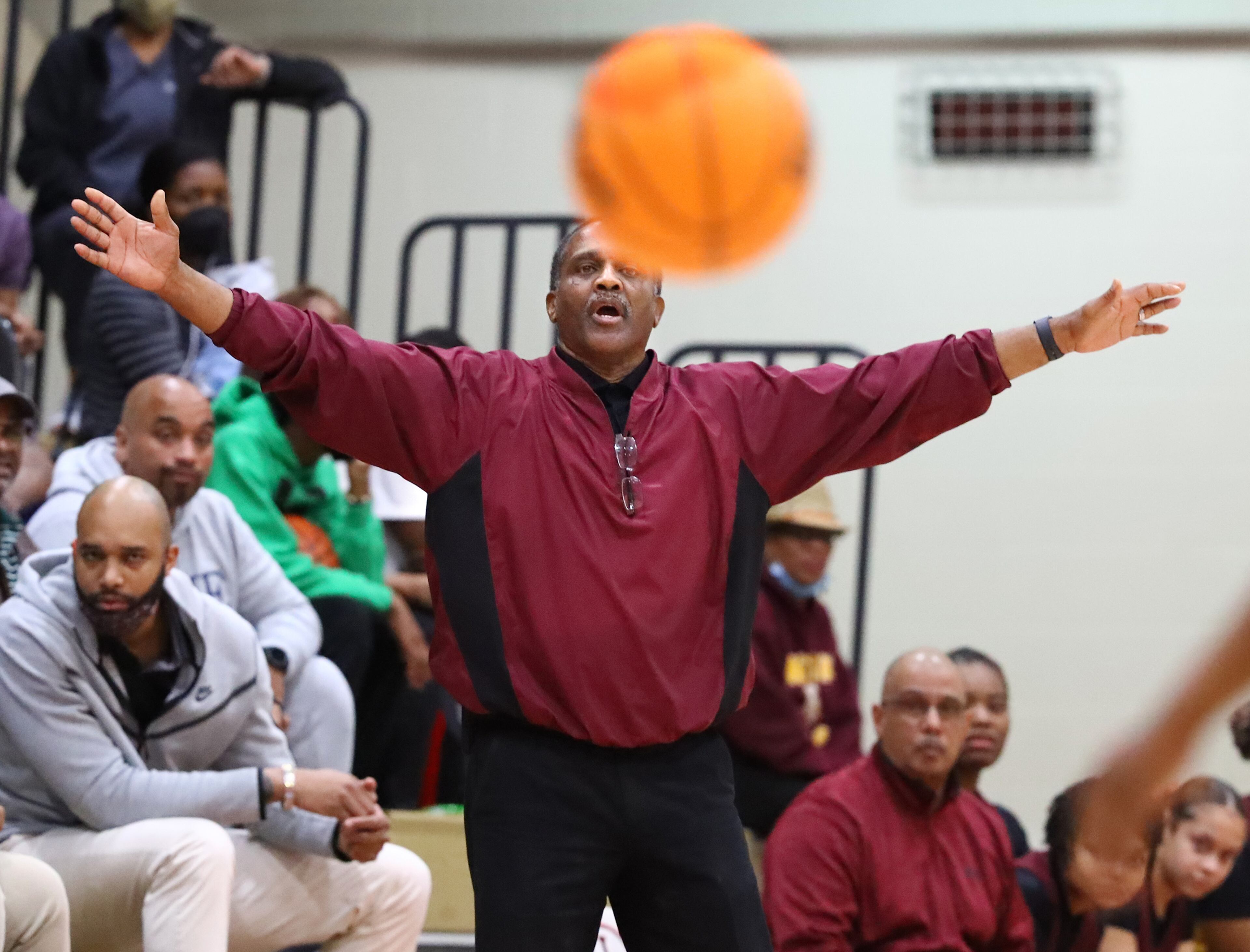 Forest Park head coach Steven Cole calls a defense against Loganville in their high school basketball tournament game on Wednesday, March 2, 2022, in Loganville. “Curtis Compton / Curtis.Compton@ajc.com”`