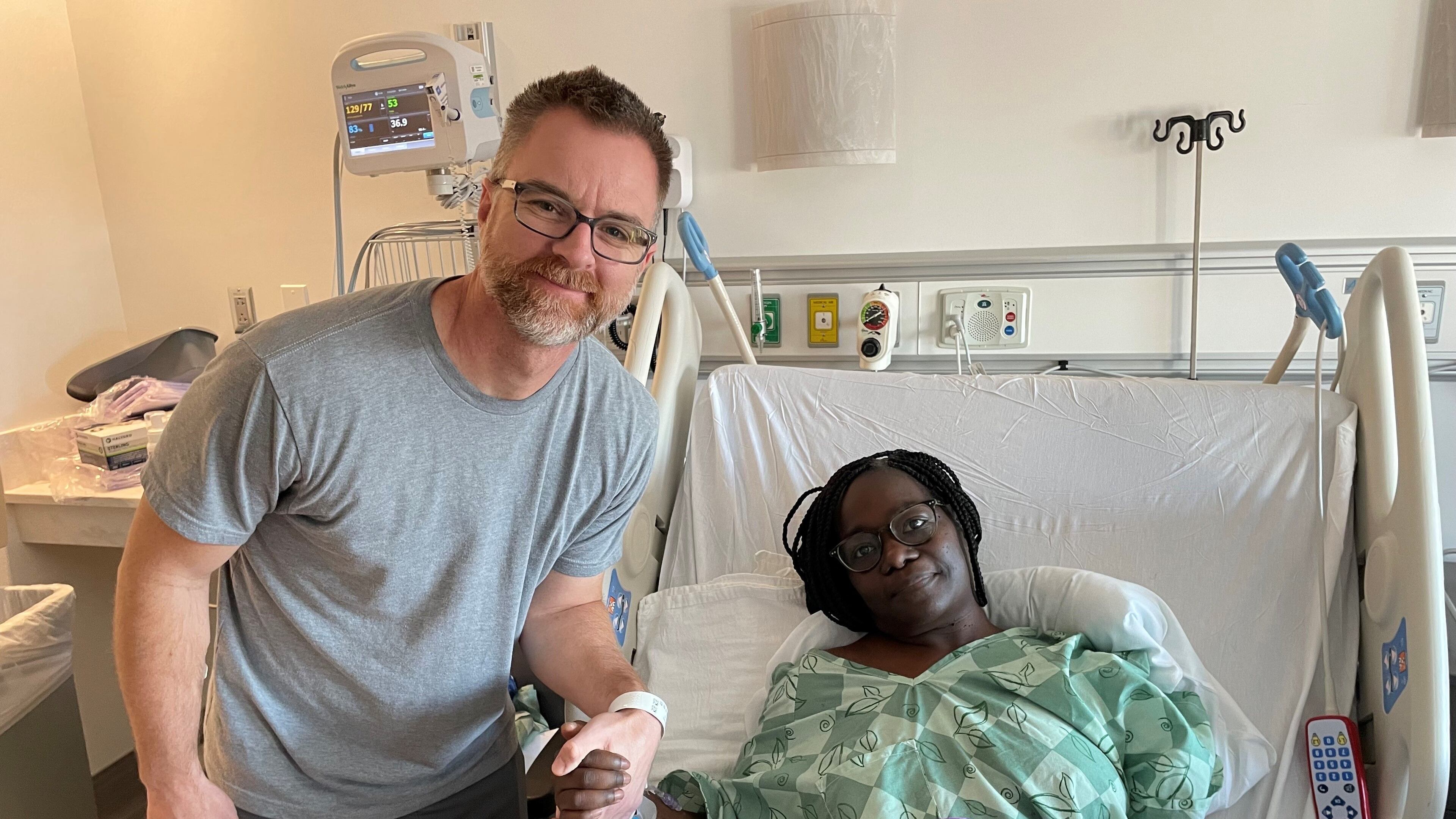 After Jimmie Deibert donated his kidney to co-worker Jeanine Ramirez, they shared a smile days after their surgeries. Courtesy of Kyra Ramirez